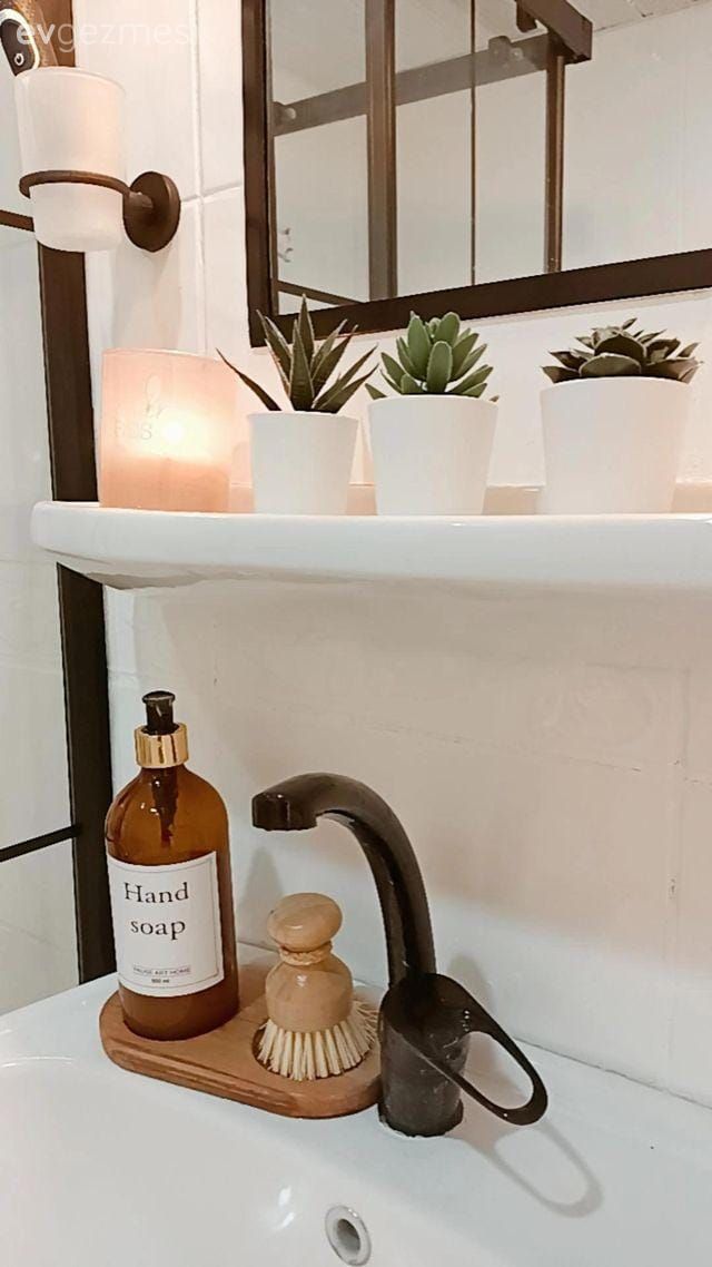 Öncesi&Sonrası: Yapışkan Folyo ile Yepyeni Görünüme Kavuşan Bir Mutfak!