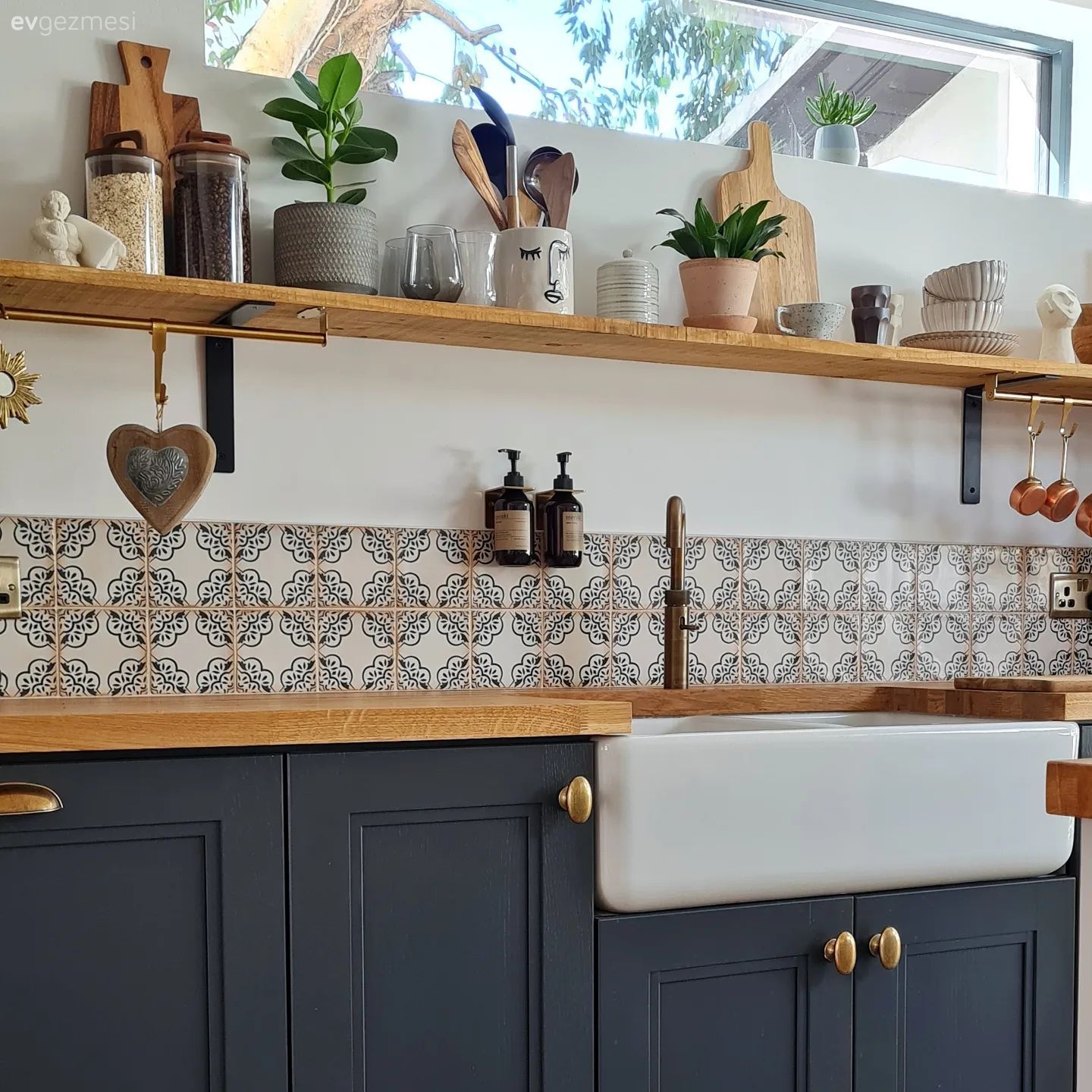 Evinizi Olduğundan Daha Zengin Gösterecek 13 Taktik