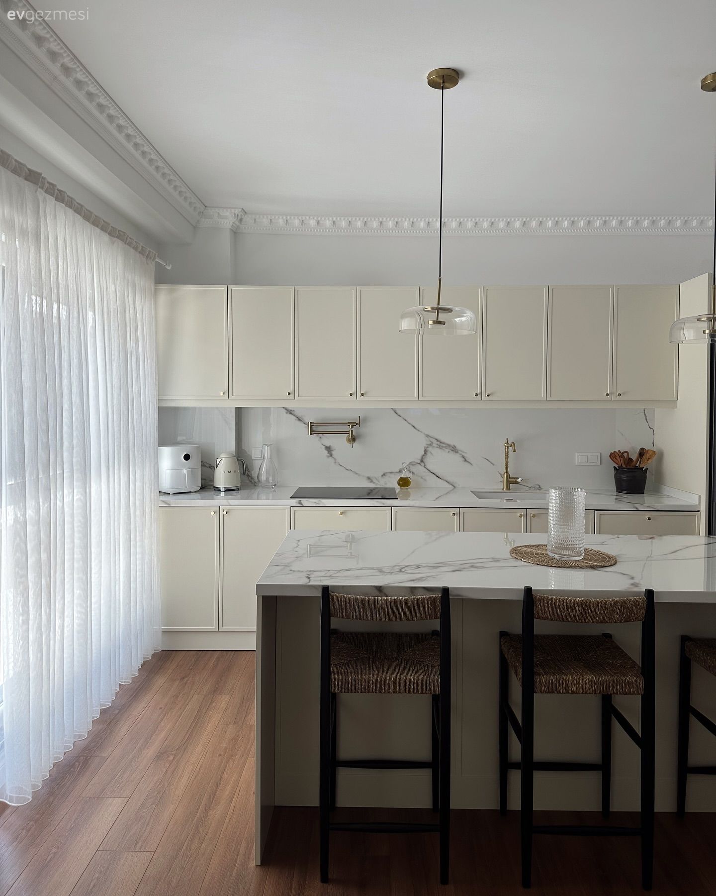 Açık Mutfaklarda Kokuyu ve Gürültüyü Azaltan Akılcı Çözümler