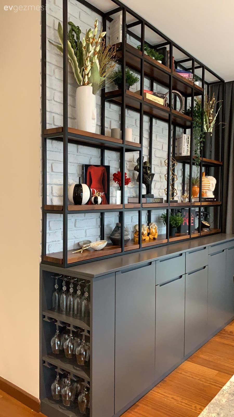 Siyah, Kitaplık, Kitaplık dekoratif objeleri, Ev Aksesuar, Modern, Parke, Ev bitkisi, Taş duvar, Duvar dekorasyonu