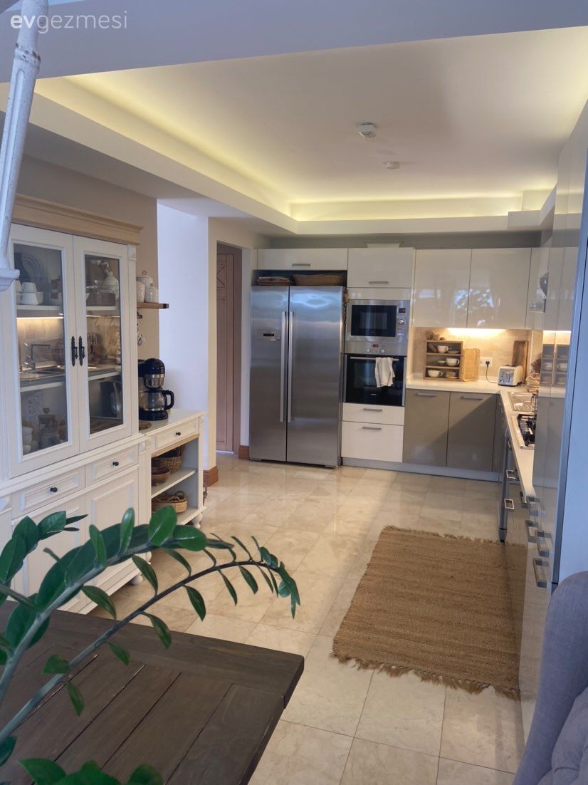 Ev Gezmesi: Bu Müstakil Evde Kış Bahçesi Evin Salonu Gibi!