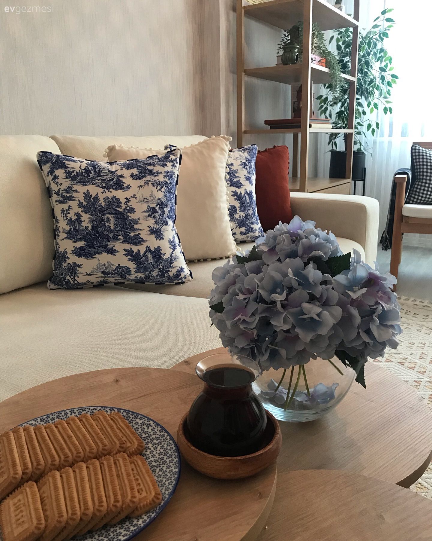 Beyaz, Bej, Dolap, Dekoratif Objeler