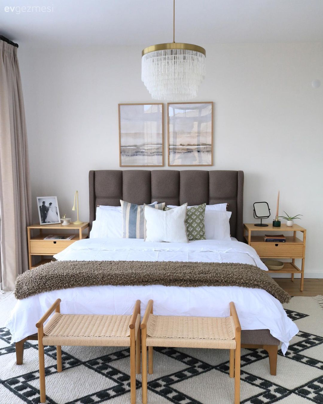 Yatak Odası, Beyaz, Vizon, Gri, Yatak başlığı, Yatak örtüsü, Halı, Yatak odası halısı, Komodin, Tablo, Duvar dekorasyonu, Yatak odası avizesi, Bank, Fon perde, Perde, Ahşap Mobilya