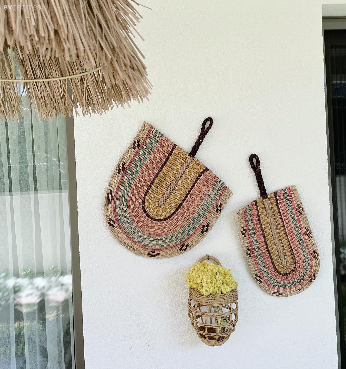 Ev Gezmesi: Güzel Havanın Tadını Çıkarmalık Bir Veranda!