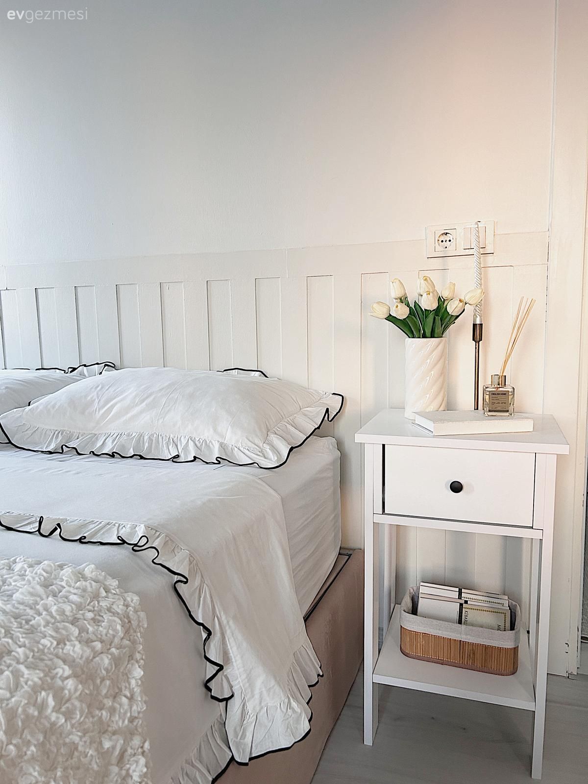 Yatak Odası, Beyaz, Yatak örtüsü, Komodin, Krem, Bej, Duvar çıtalama
