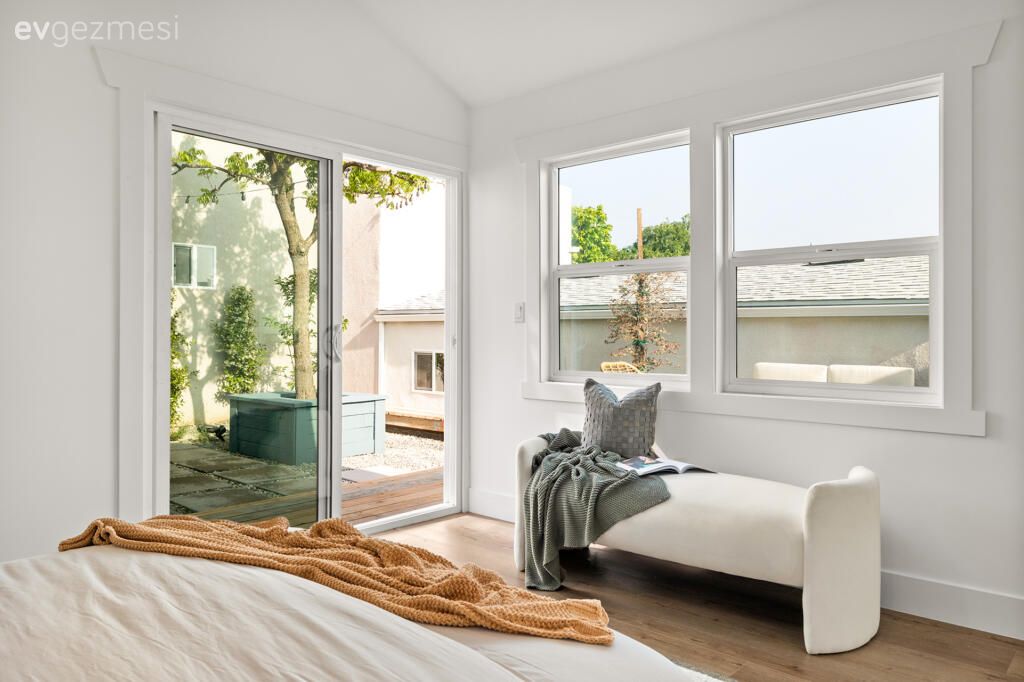 100 M2'lik Bu Mavi Evin İçinde Alkışlanacak Birçok Fikir Var