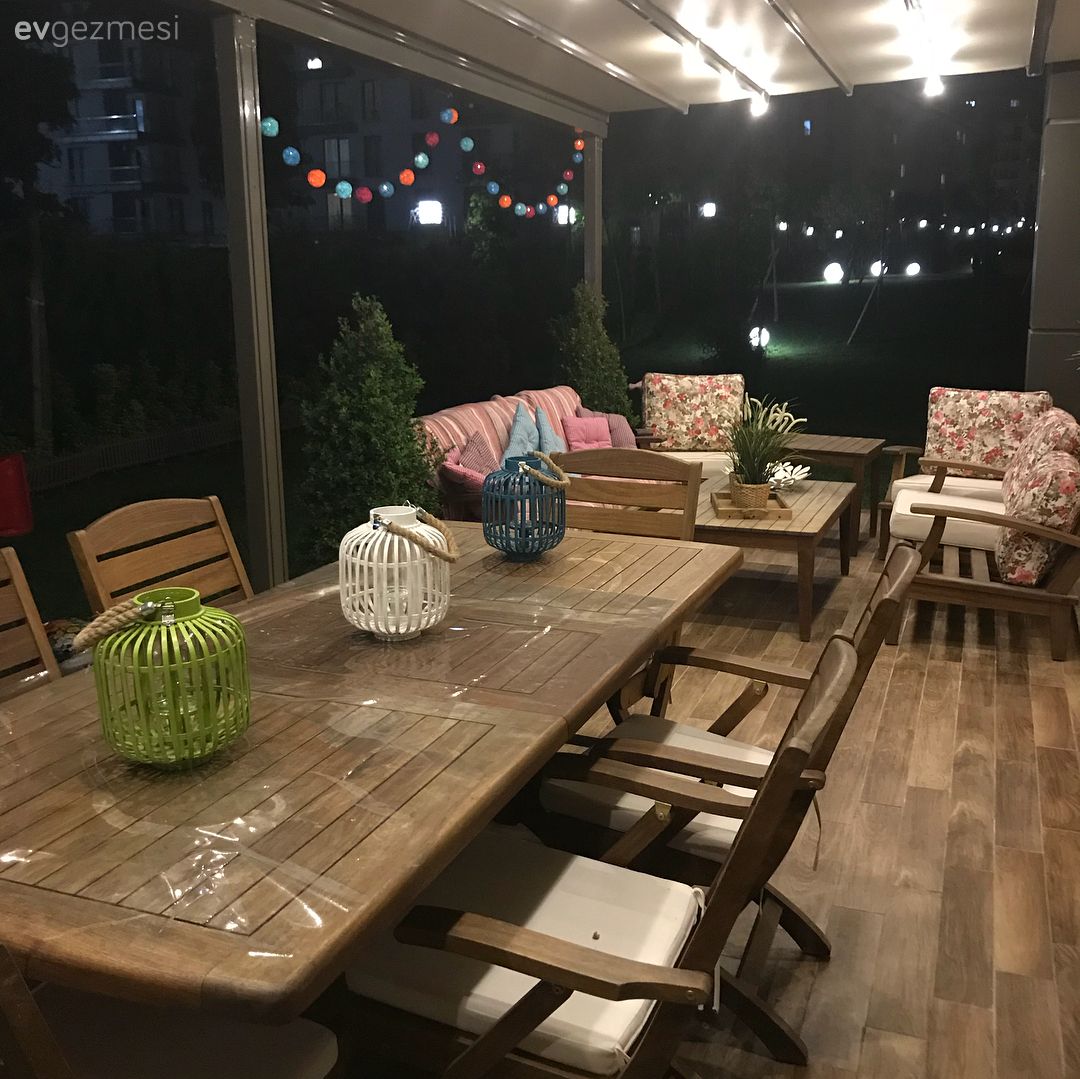 Bu İstanbul Evinde Modern Rustik Tarza Çokça Işıltı Katılmış