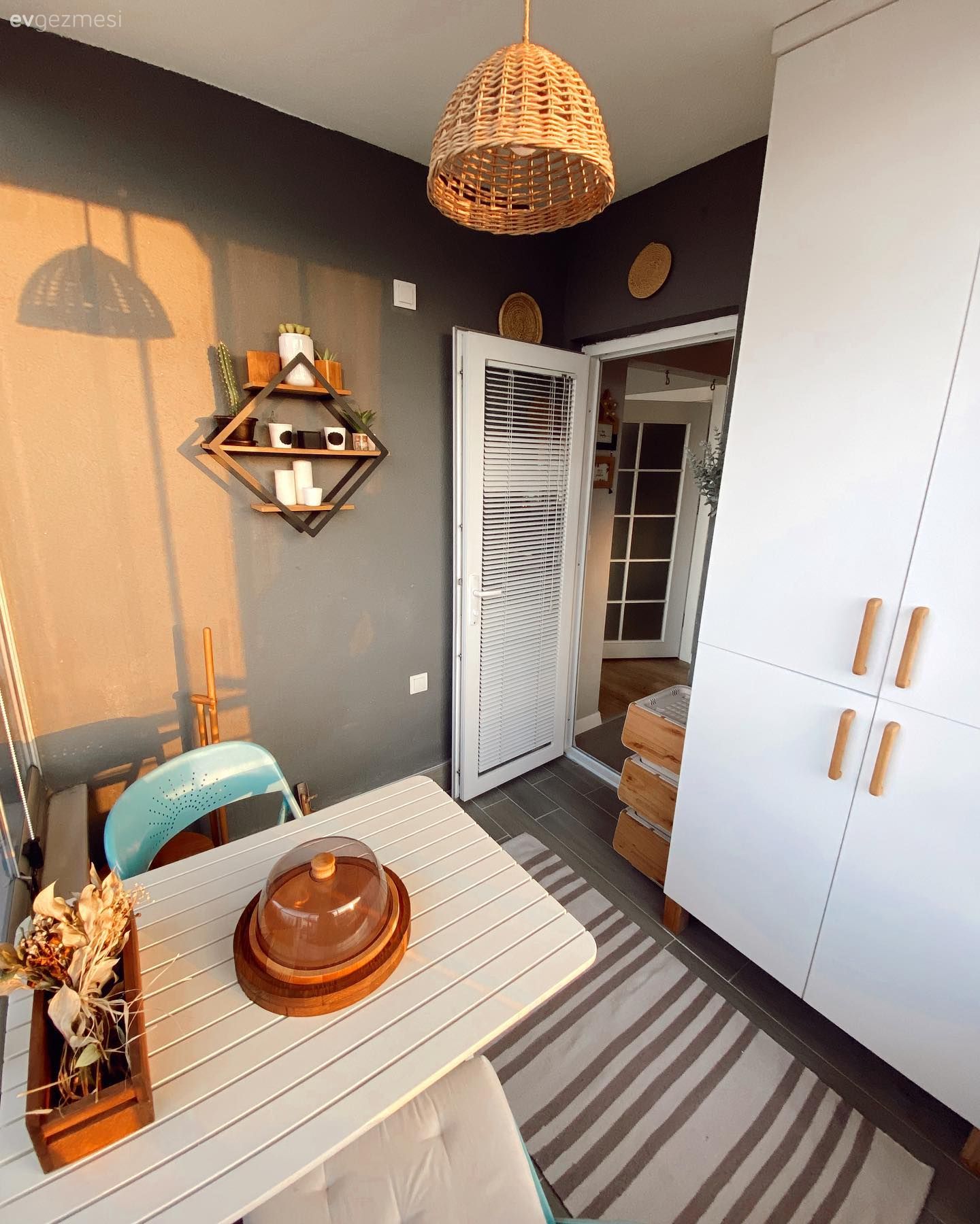 Balkona Dolap Yaptıracaklar İçin İlham Veren Modeller