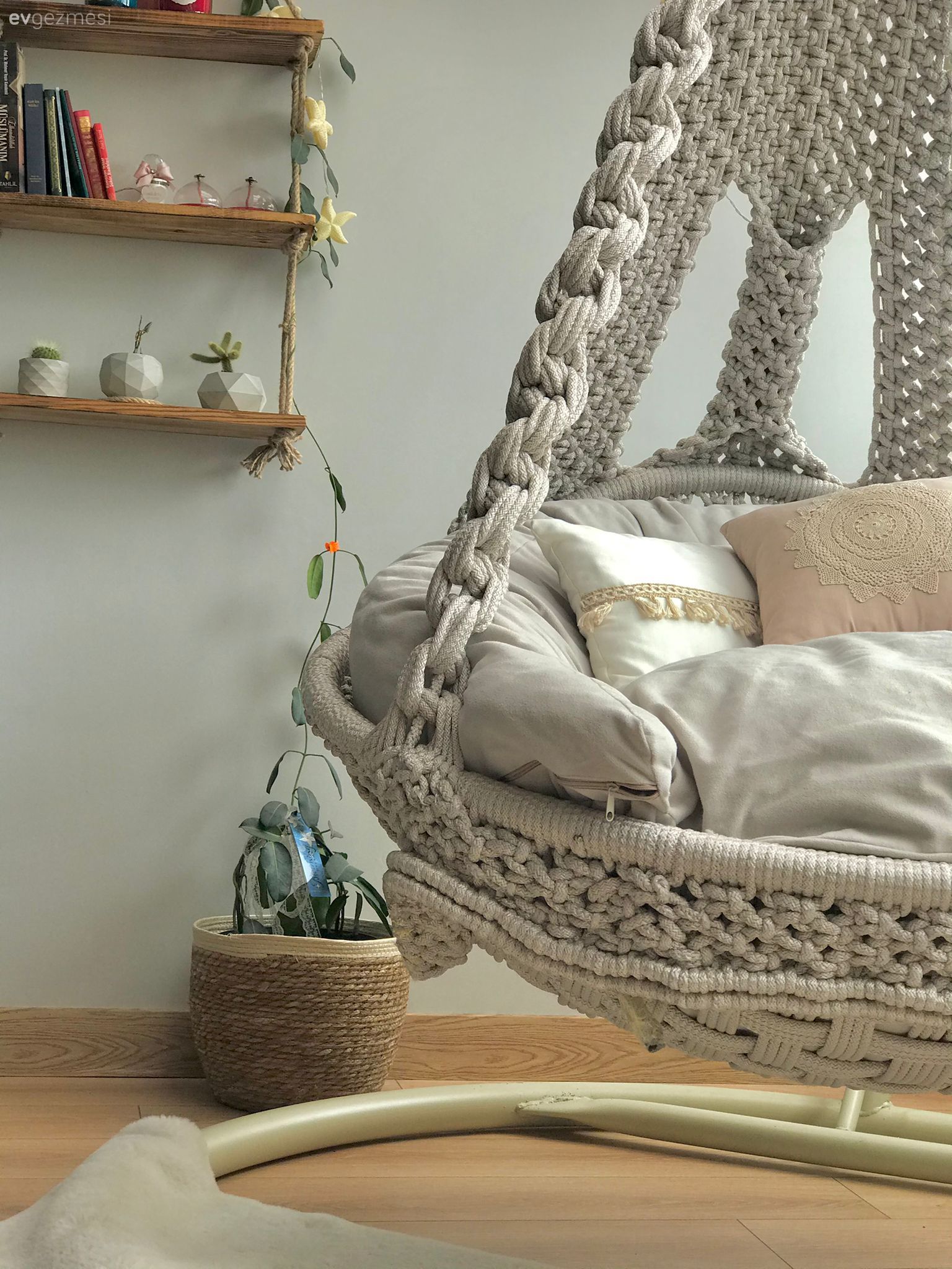 Salıncak, Tavana monte salıncak, Kırlent, Ev tekstili, Bej, Beyaz, Siyah, Duvar rafı, Duvar dekorasyonu, Hasır, Ev bitkisi