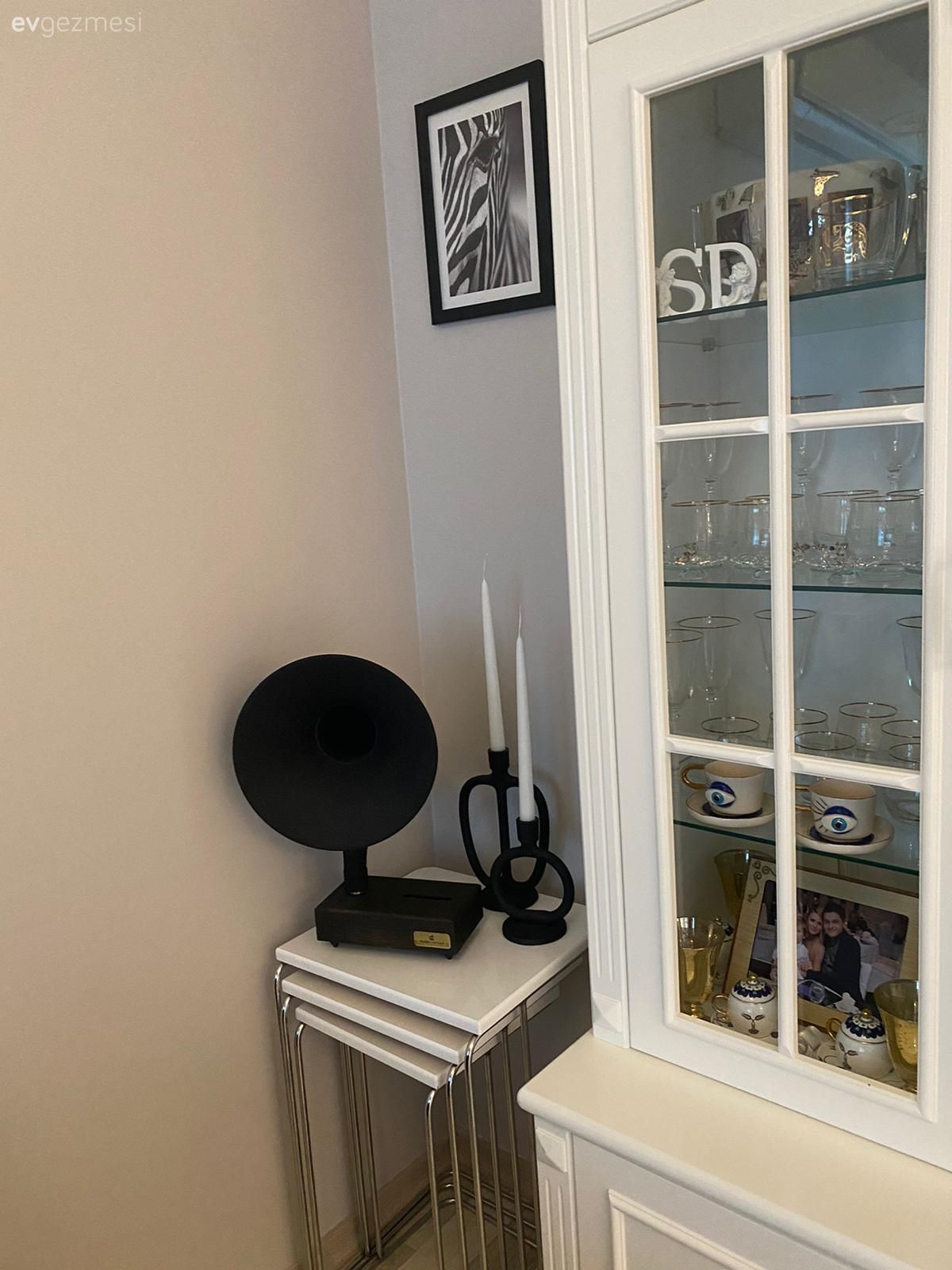 Mutfak, Beyaz, Siyah, Ekstra mutfak dolabı