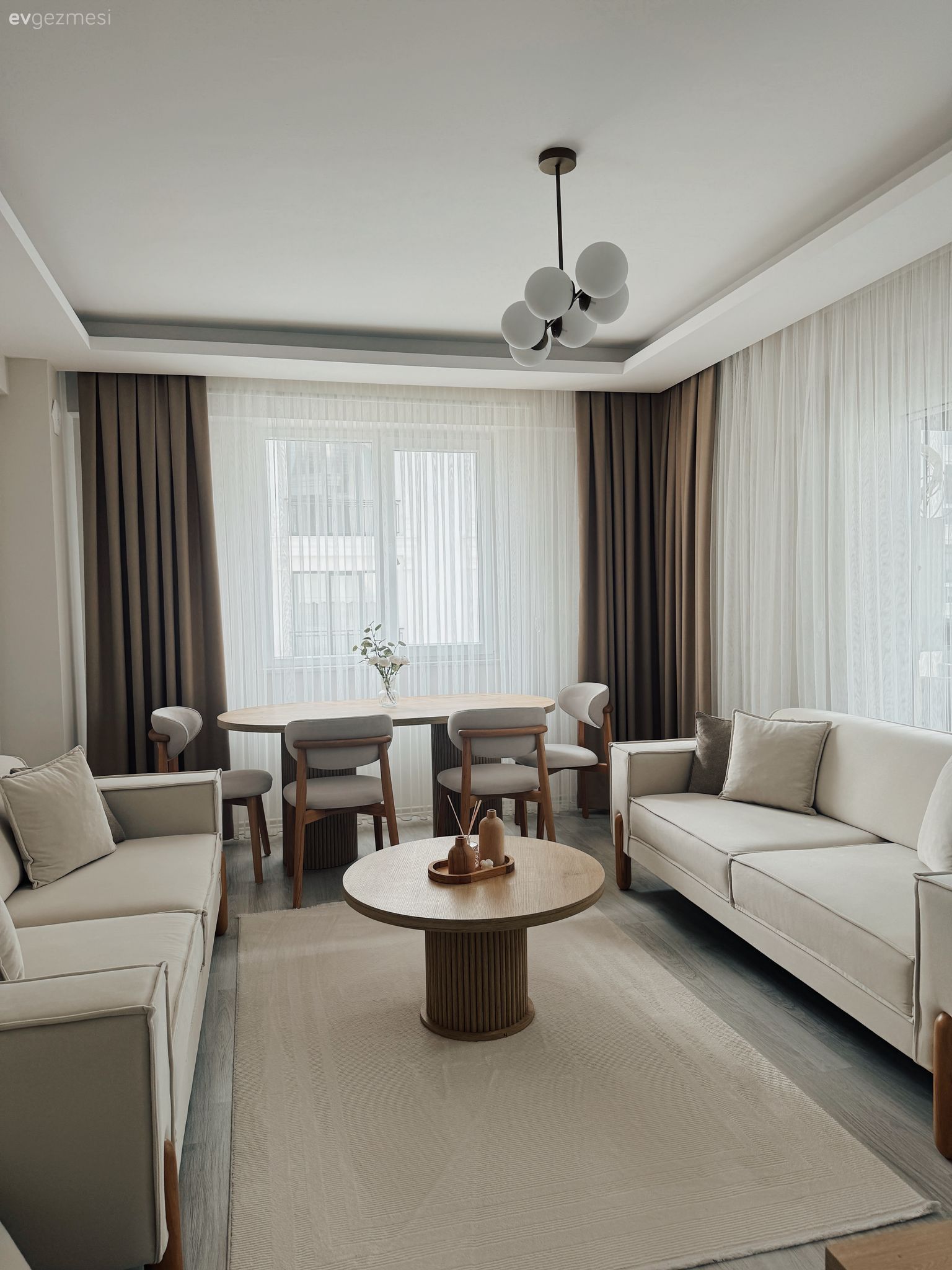 Bursa'daki Bu Evde Büyük Parçalar Sade Tamamlayıcılar Sıcak