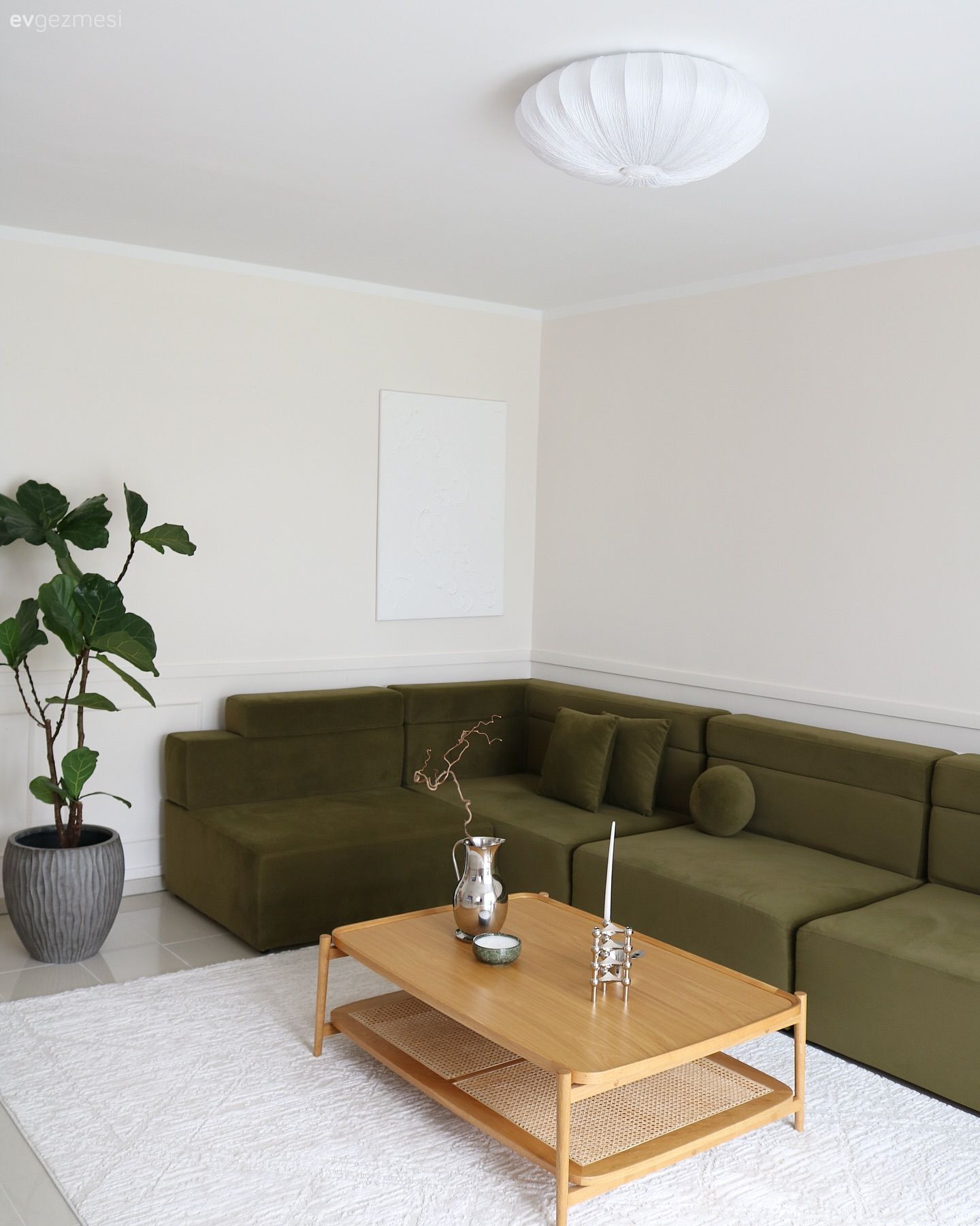 Yeşil Koltuğun Star Rolünü Üstlendiği Sıcak Bir Dekor!