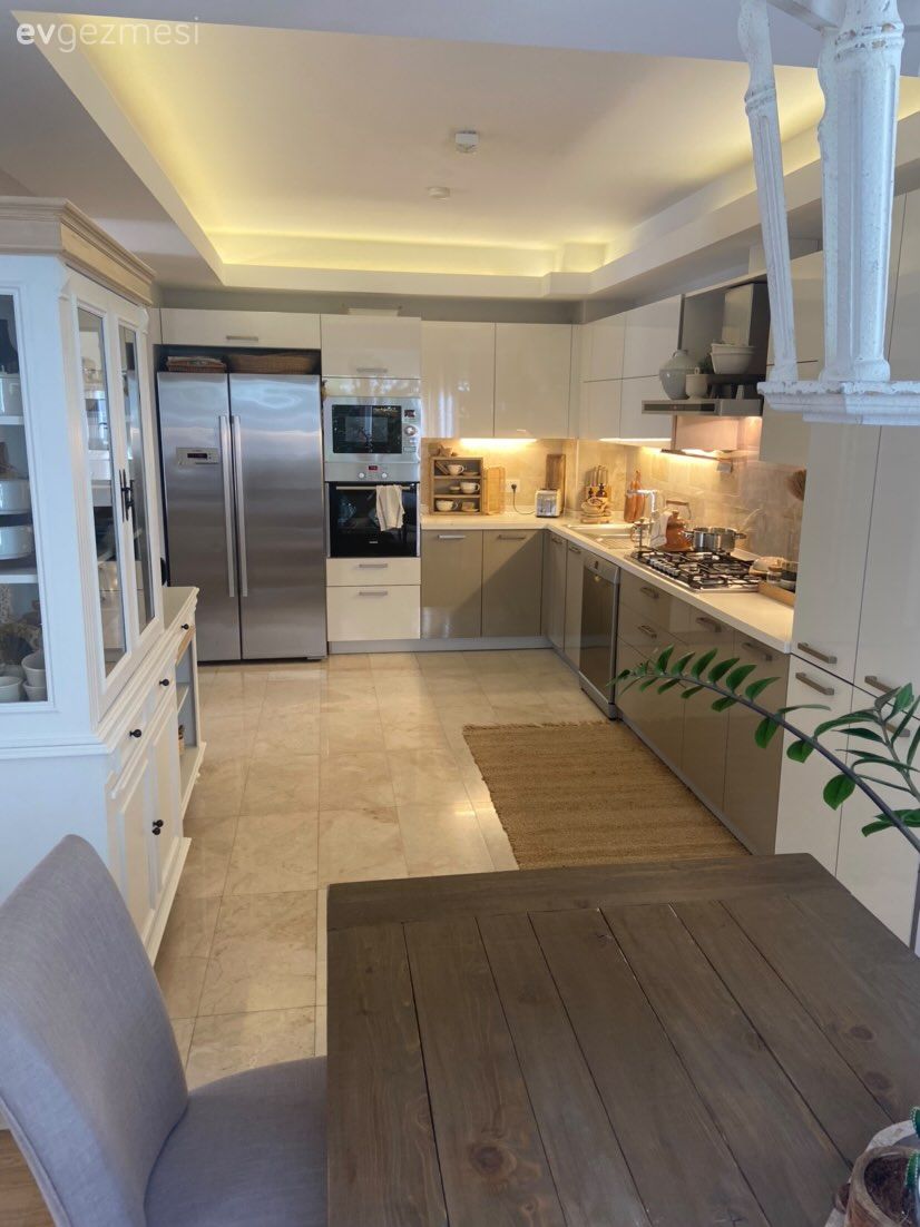 Ev Gezmesi: Bu Müstakil Evde Kış Bahçesi Evin Salonu Gibi!