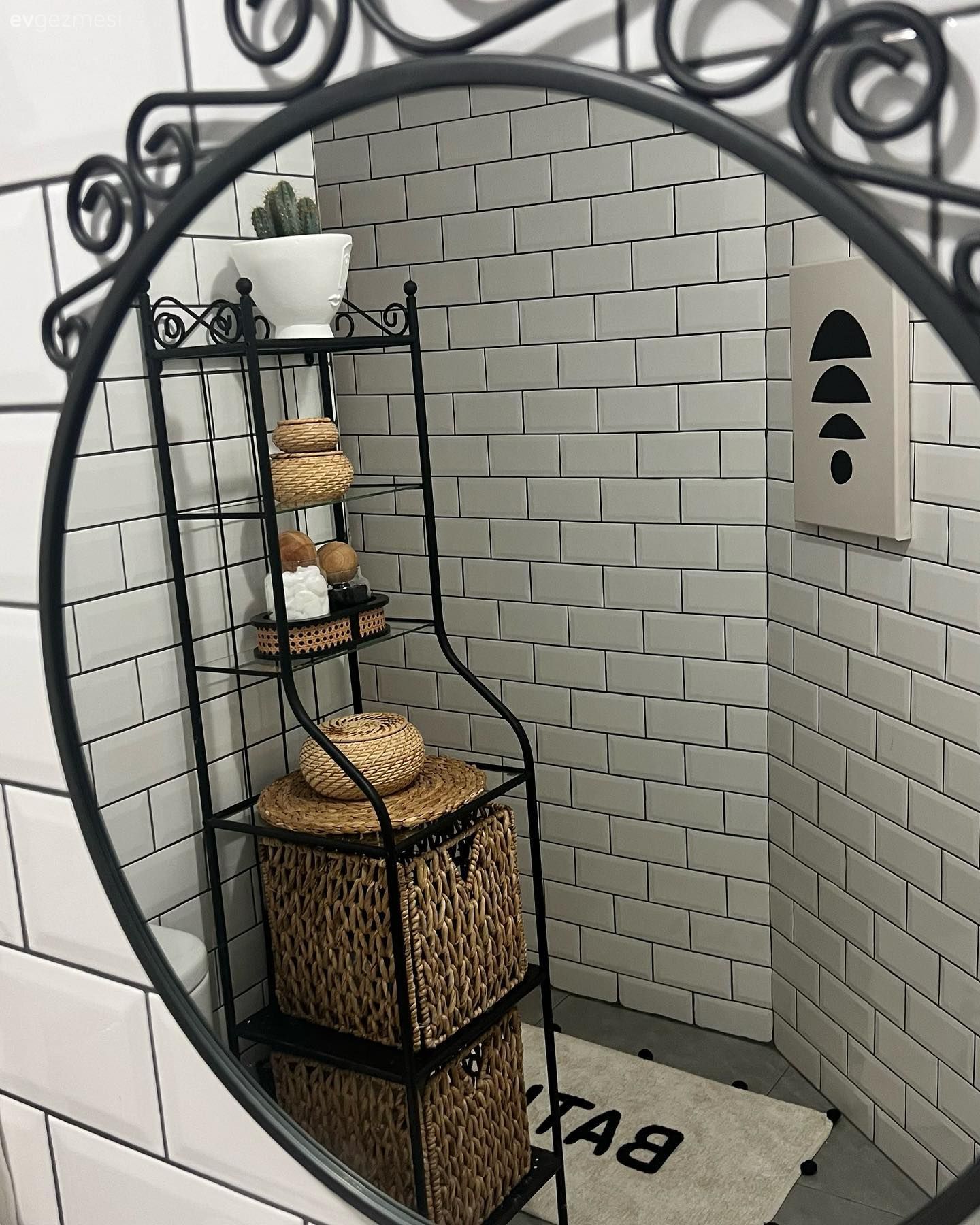 Beyaz, Siyah, Metro seramik, Seramik, Banyo seramikleri, Banyo, Banyo aynası, Banyo aksesuarları, Banyo rafı