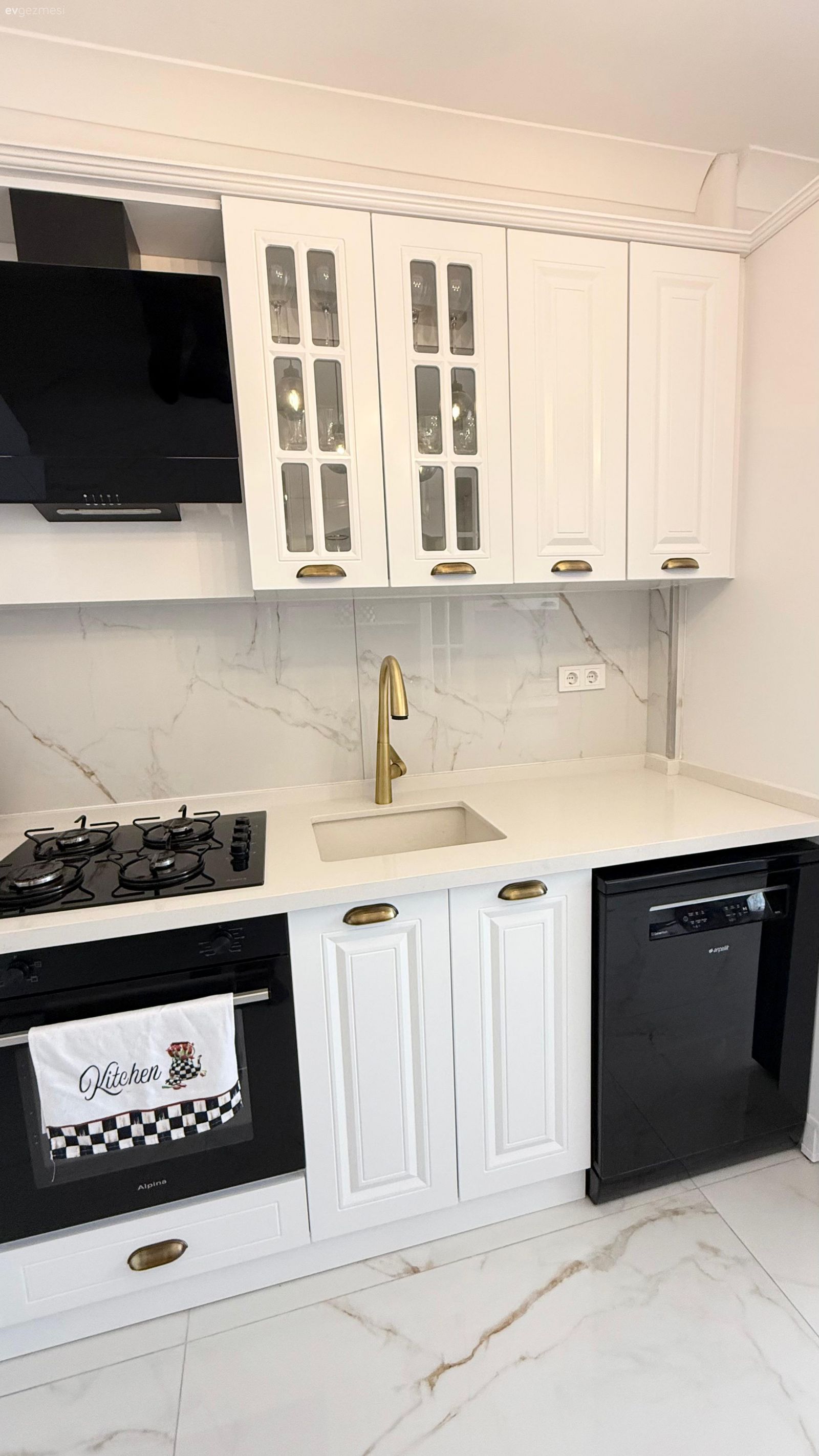 10 Yıllık Mutfağa Sihirli Dokunuş: Ankara'dan Zarif Bir Mutfak