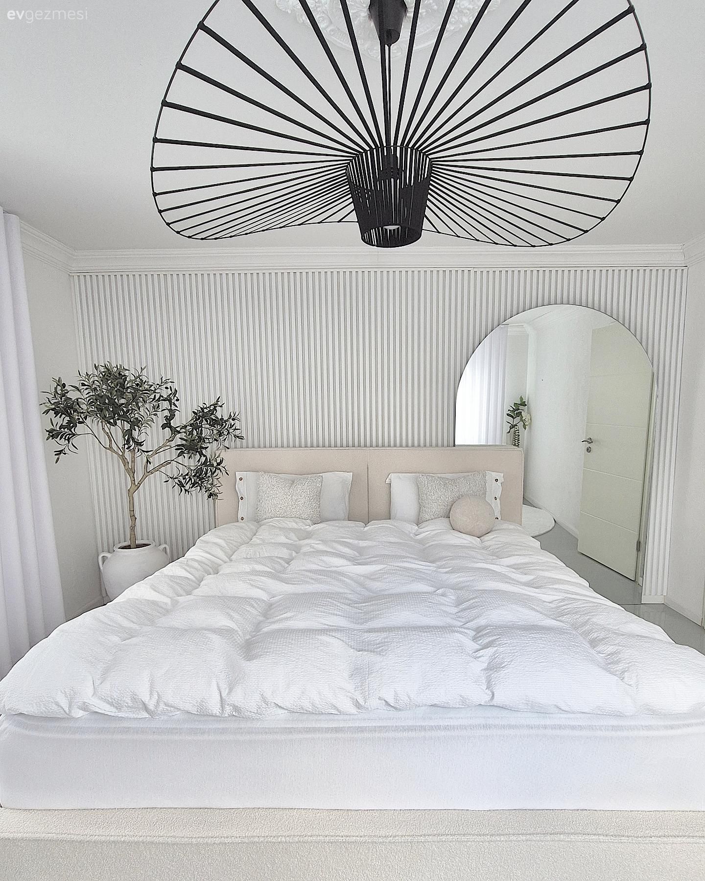 Bu Modern Evde Beyaz Renk Bağımsızlığını İlan Etmiş!