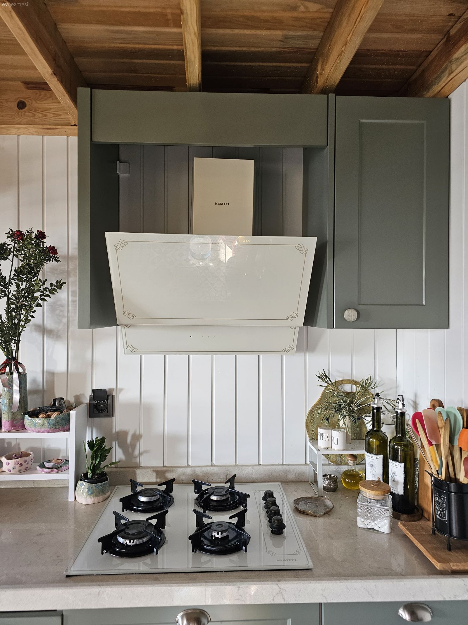 Dağ Köyünde Ahşabın Sıcak Sesi: Aydın'da İki Katlı Bir Köy Evi!