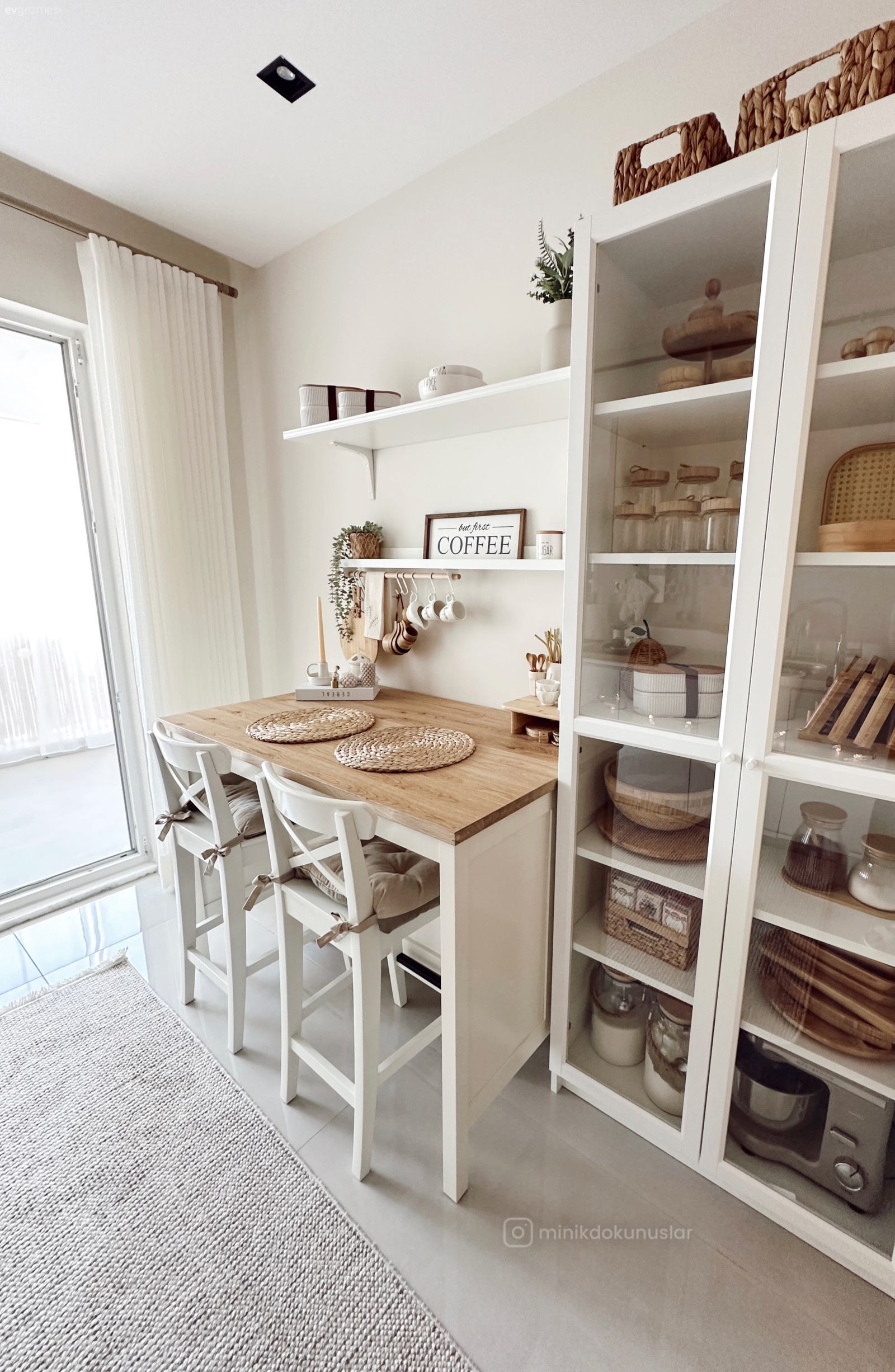 Salonundan Balkona Aynı Çizgiyi Koruyan Bursa Evi!