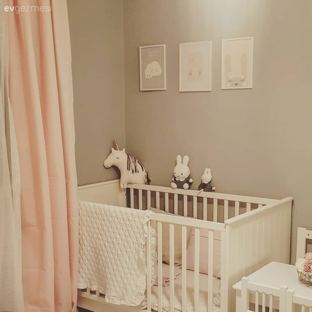 Çocuk Odası, Beyaz, Pudra pembe, Bej, Beşik, Bebek odası, Çocuk odası duvar dekorasyonu
