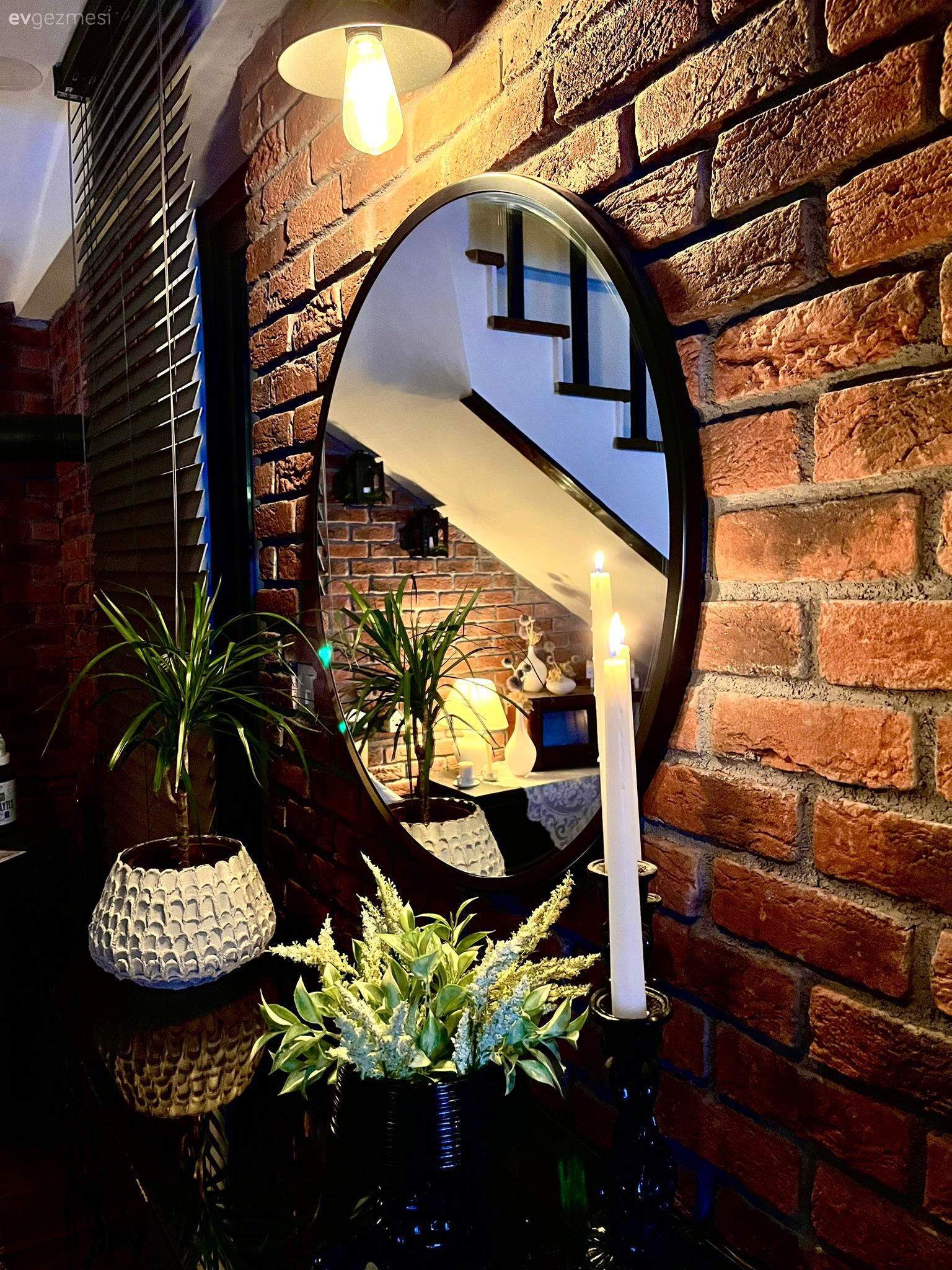 Çerçeve, Tuğla duvar, Yuvarlak ayna, Dekoratif ayna, Şamdan, Ev Aksesuar, Ev bitkisi