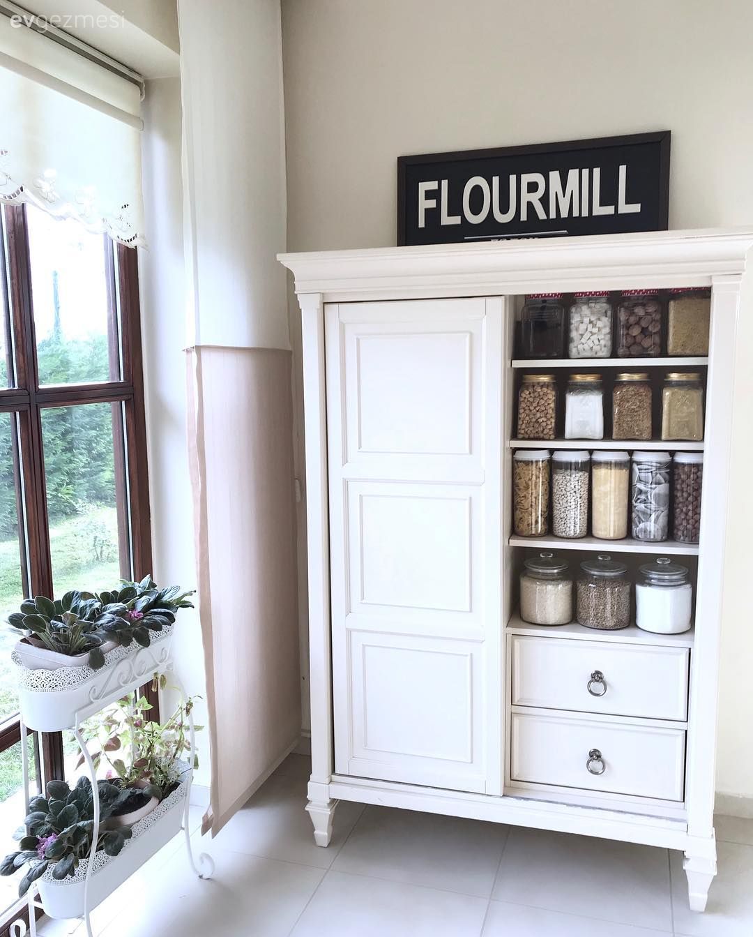 Bu İstanbul Evinin İçi Ayrı, Bahçesi Ayrı Bir Güzel