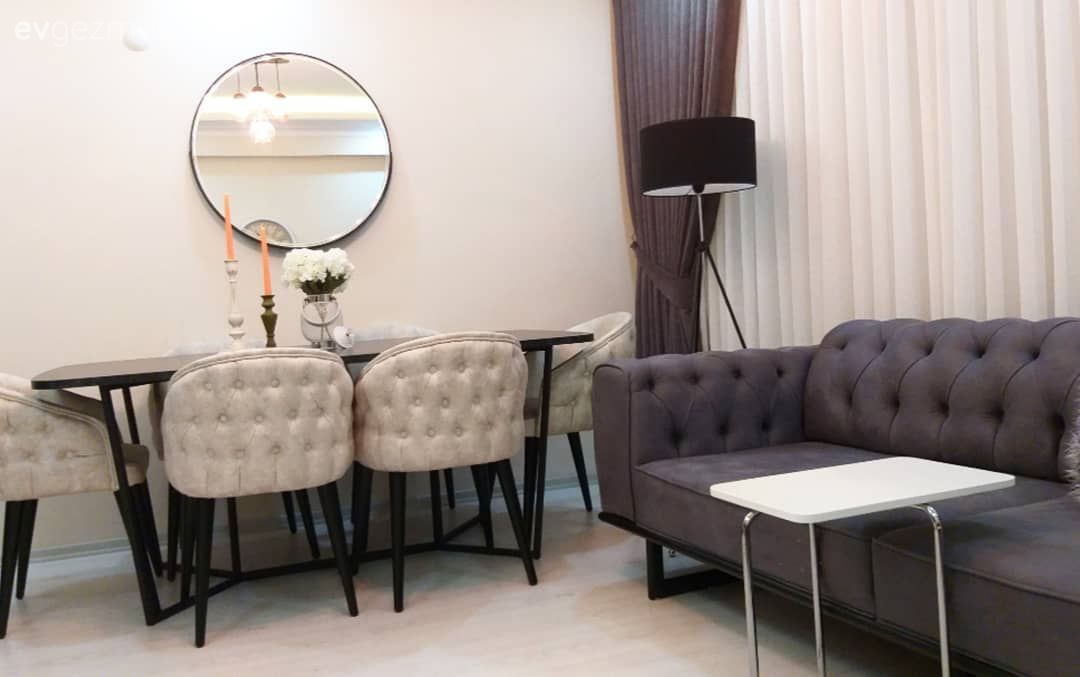 Salon, Gri, Modern chesterfield, Tül perde, Perde, Fon perde, Ev bitkisi, Avize, Aydınlatma, Salon avizesi, Sehpa, Spot aydınlatma, Sandalye, Lambader, Yemek masası, Ayna