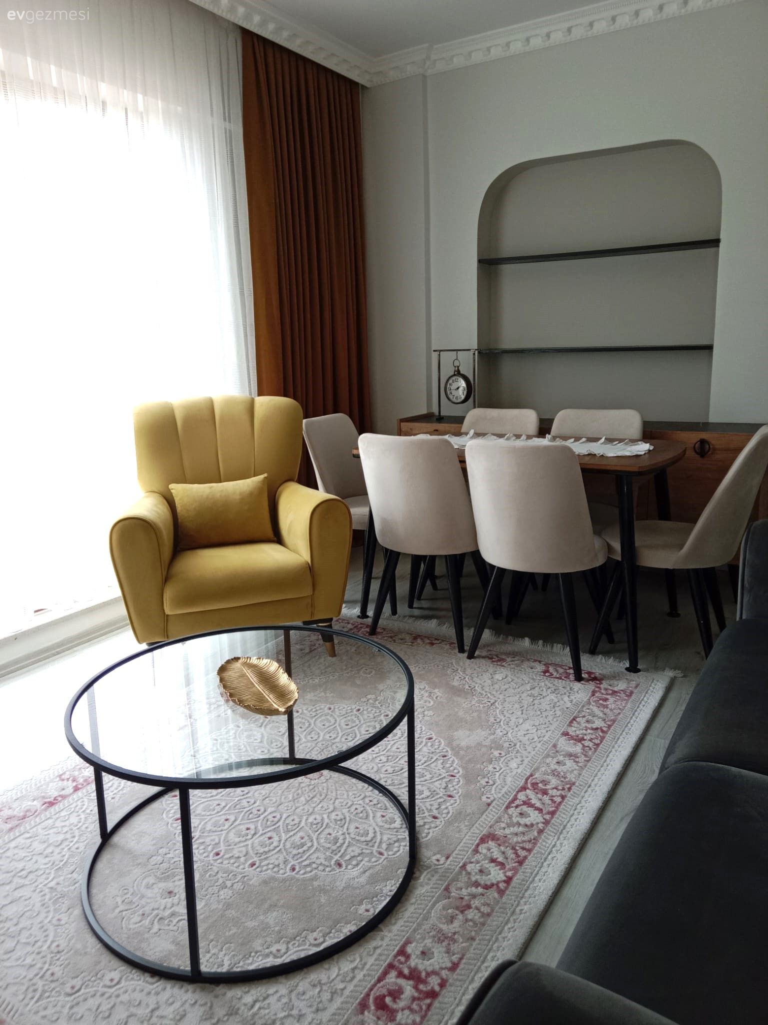 Bu Elazığ Evi Mütevazı Kelimesinin Sözlük Karşılığı