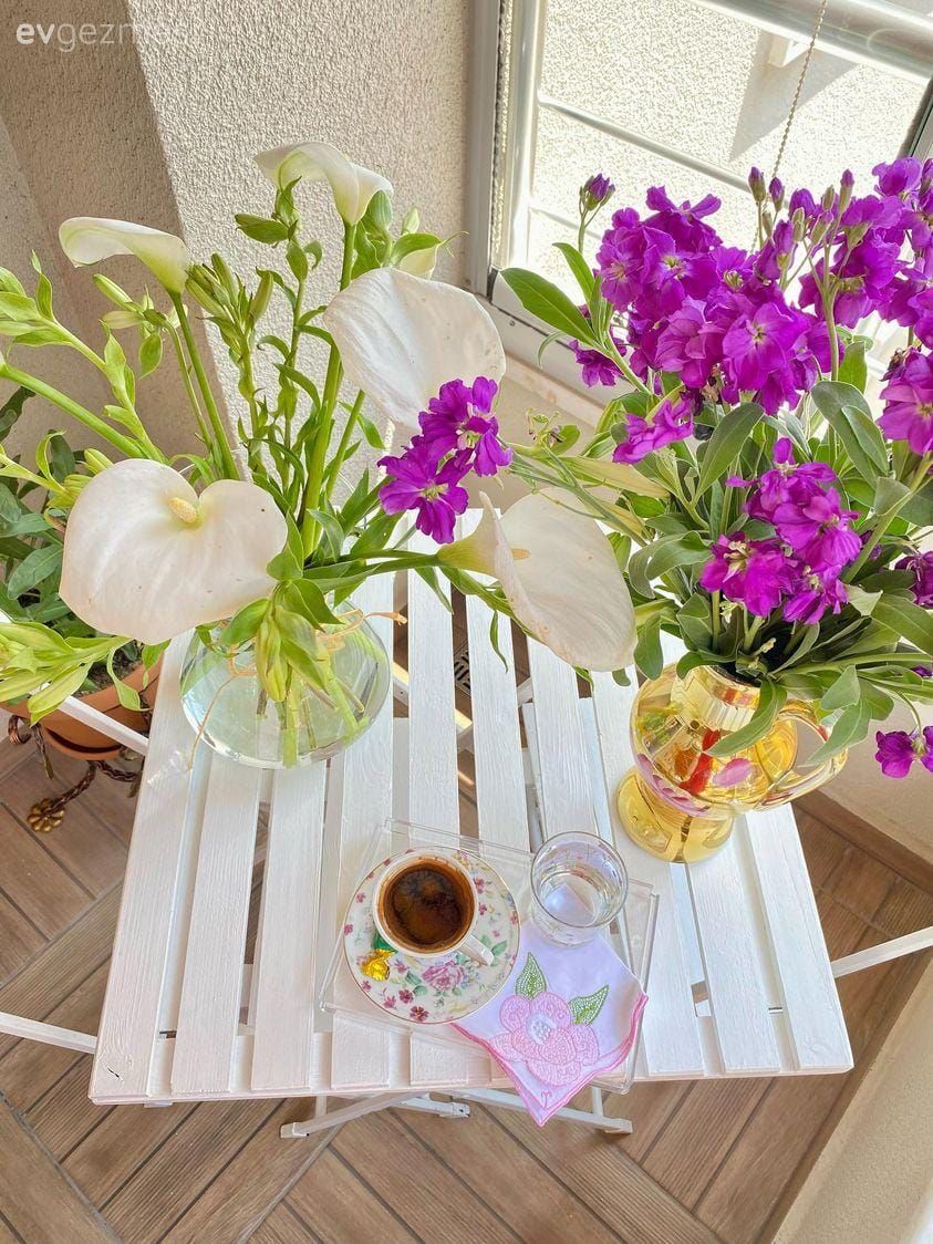 Akdeniz Rüzgarı Estiren Bu Balkondan Kalkmak Hiç de Kolay Değil!