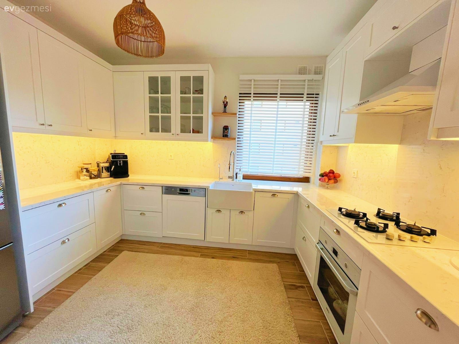 Öncesi&Sonrası: L-tipinden U-Tipine Dönen Bir Mutfak