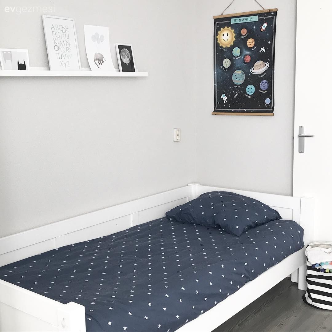 Çocuk Odası, Beyaz, Lacivert, Yatak örtüsü, Yatak Odası, Duvar rafı, Duvar dekorasyonu