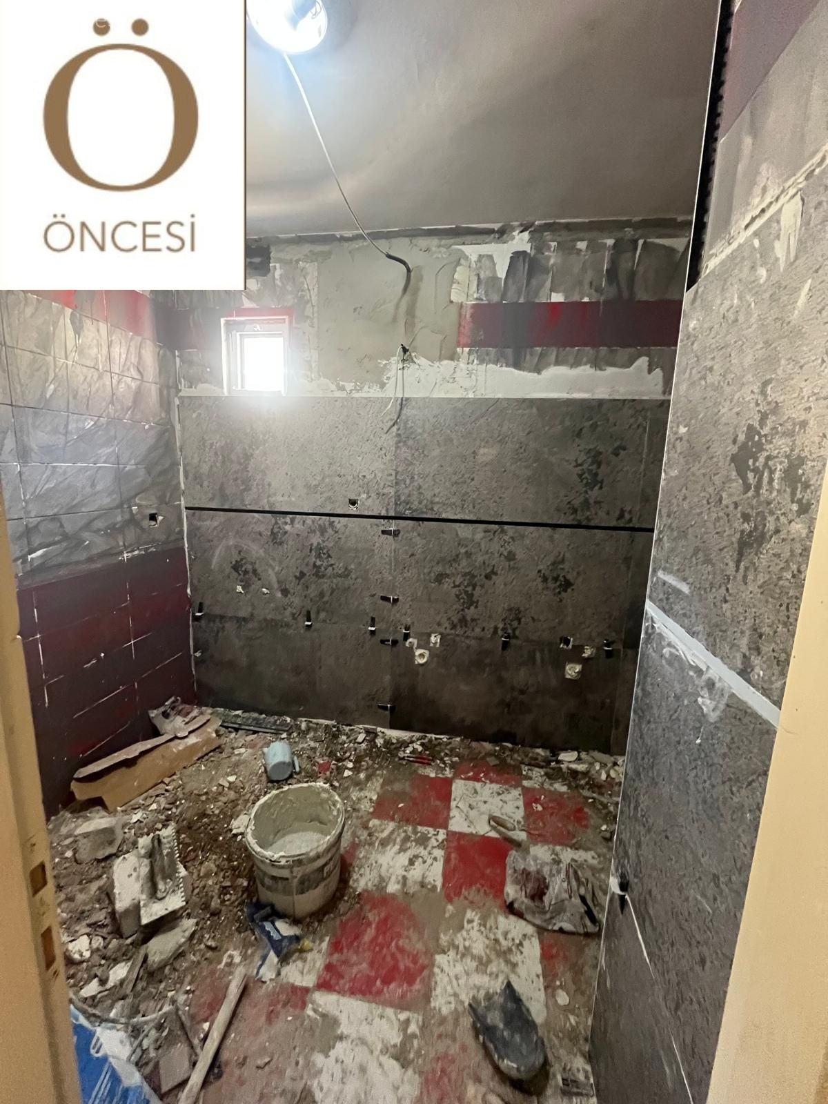 Öncesi Demode Sonrası Modern: İstanbul'dan Bir Banyo Değişimi