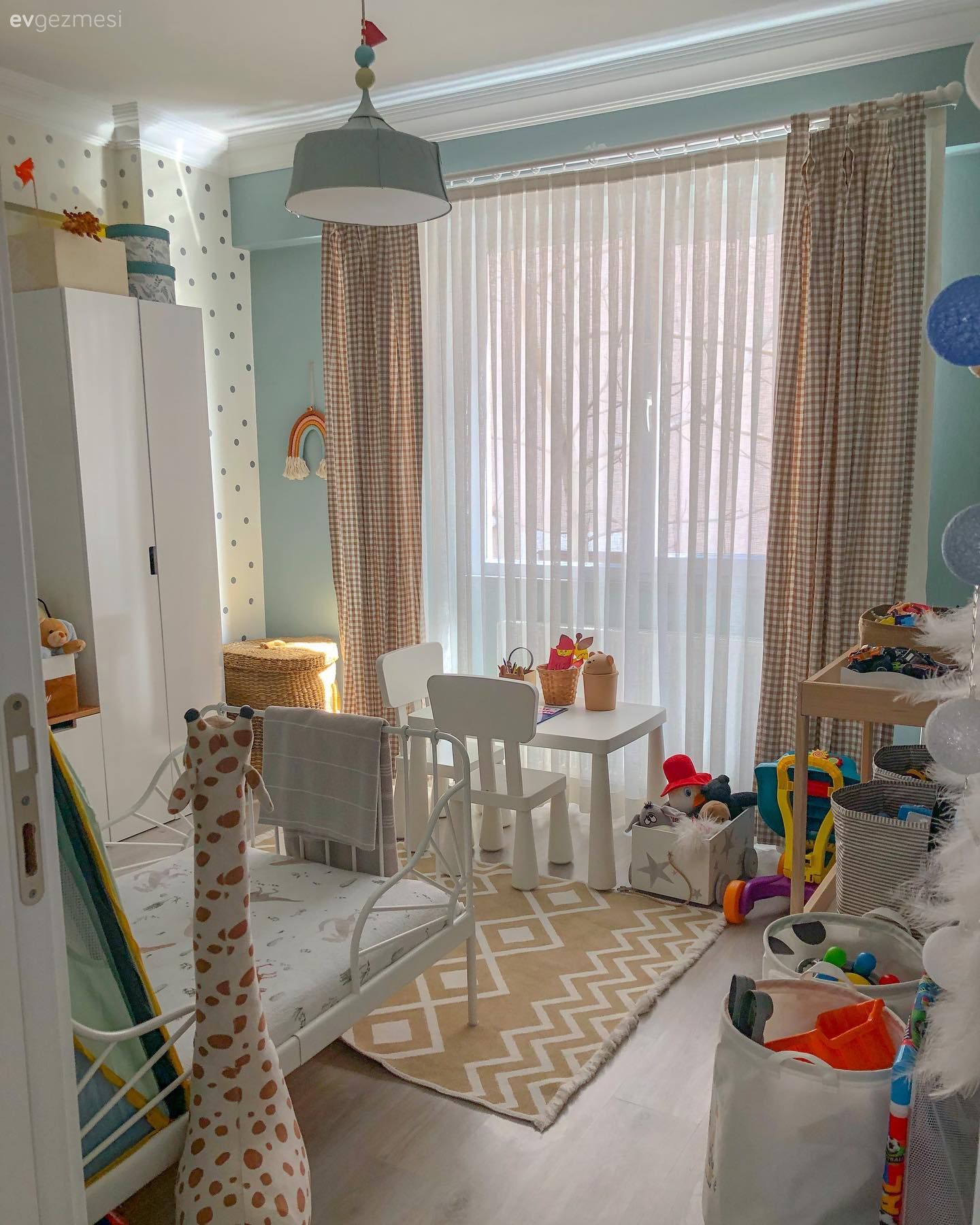 Bu Kocaeli Evi Grafik Tasarımcı Sahibinin Konforlu Sanat Eseri!