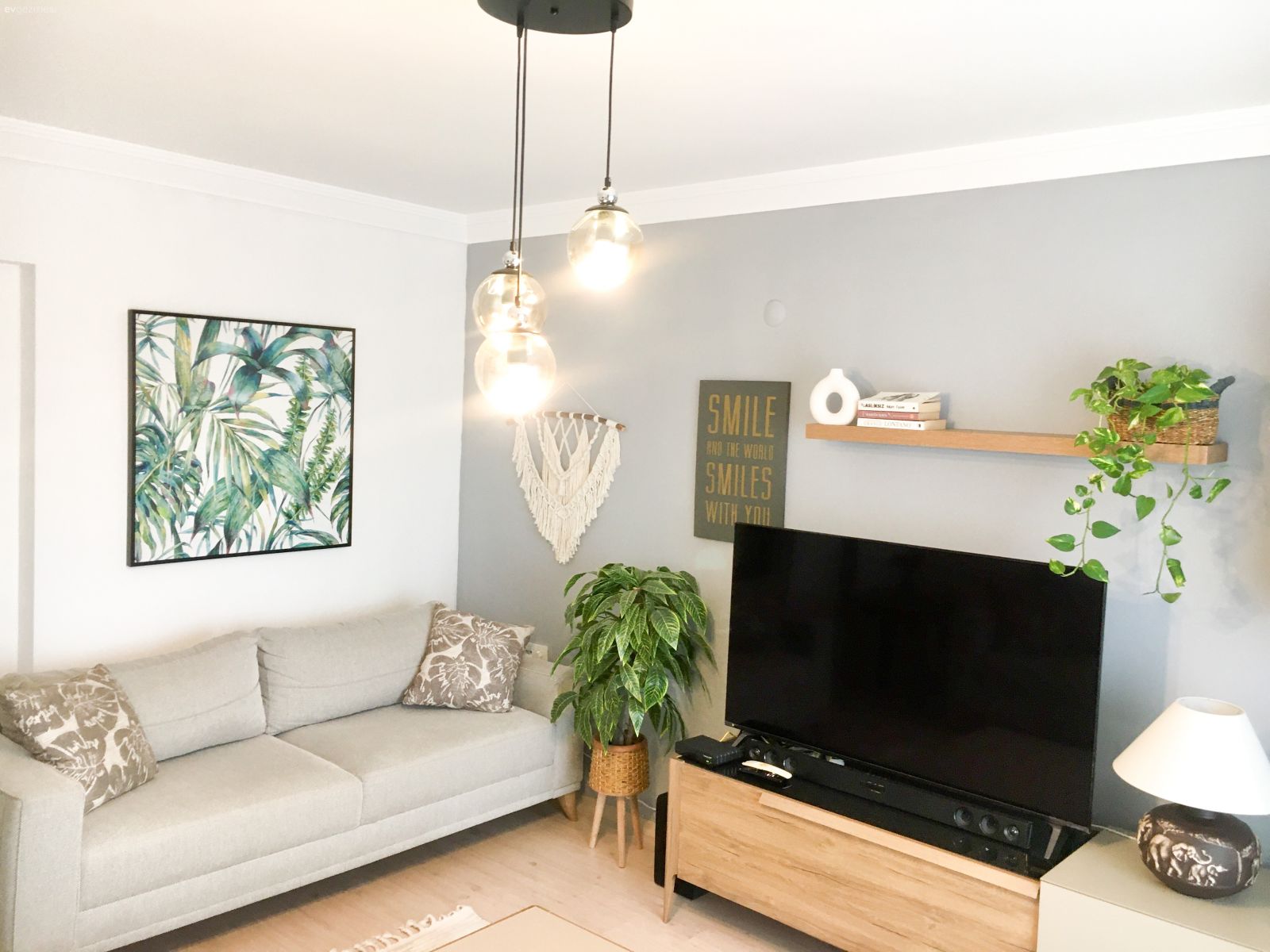 Koltuk takımı, Salon, Vizon, Ahşap Mobilya, Bohem Dekorasyon, Tablo, Duvar dekorasyonu, Avize, Aydınlatma, Duvar rafı, Gri duvar