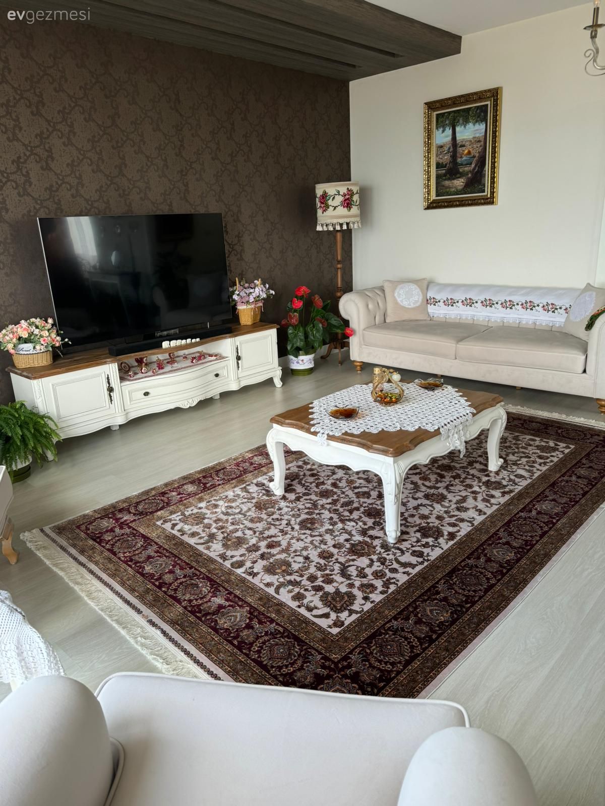 Halıdan Perdeye Her Detayıyla Geçmişe Yolculuk Yapan Bir Trabzon Evi!