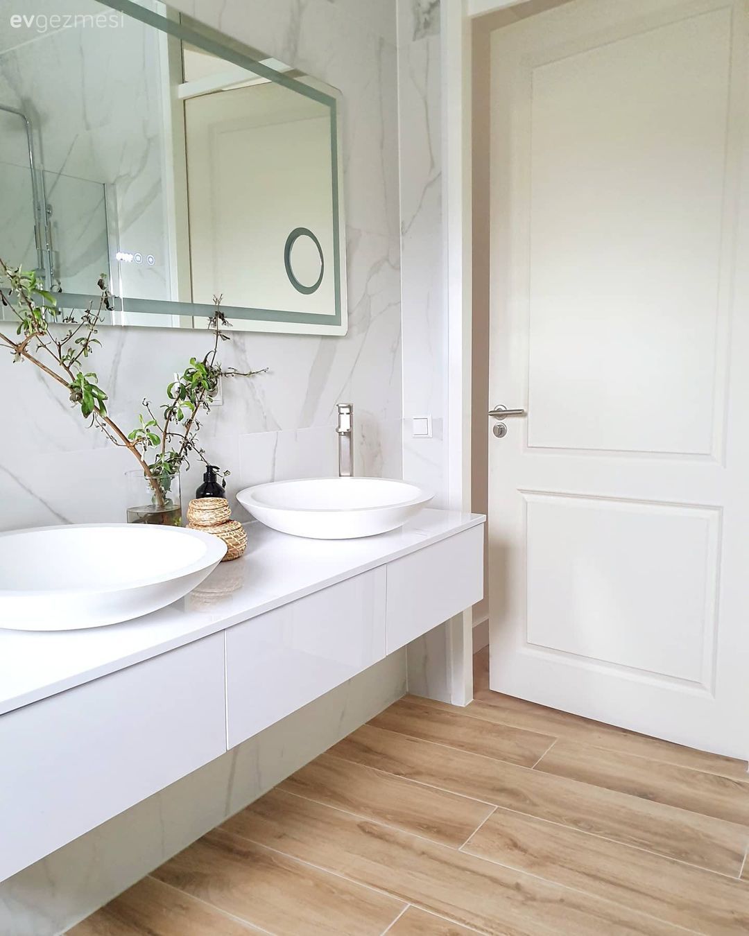 Banyo, Beyaz, Banyo aynası, Banyo dolabı, Banyo seramikleri