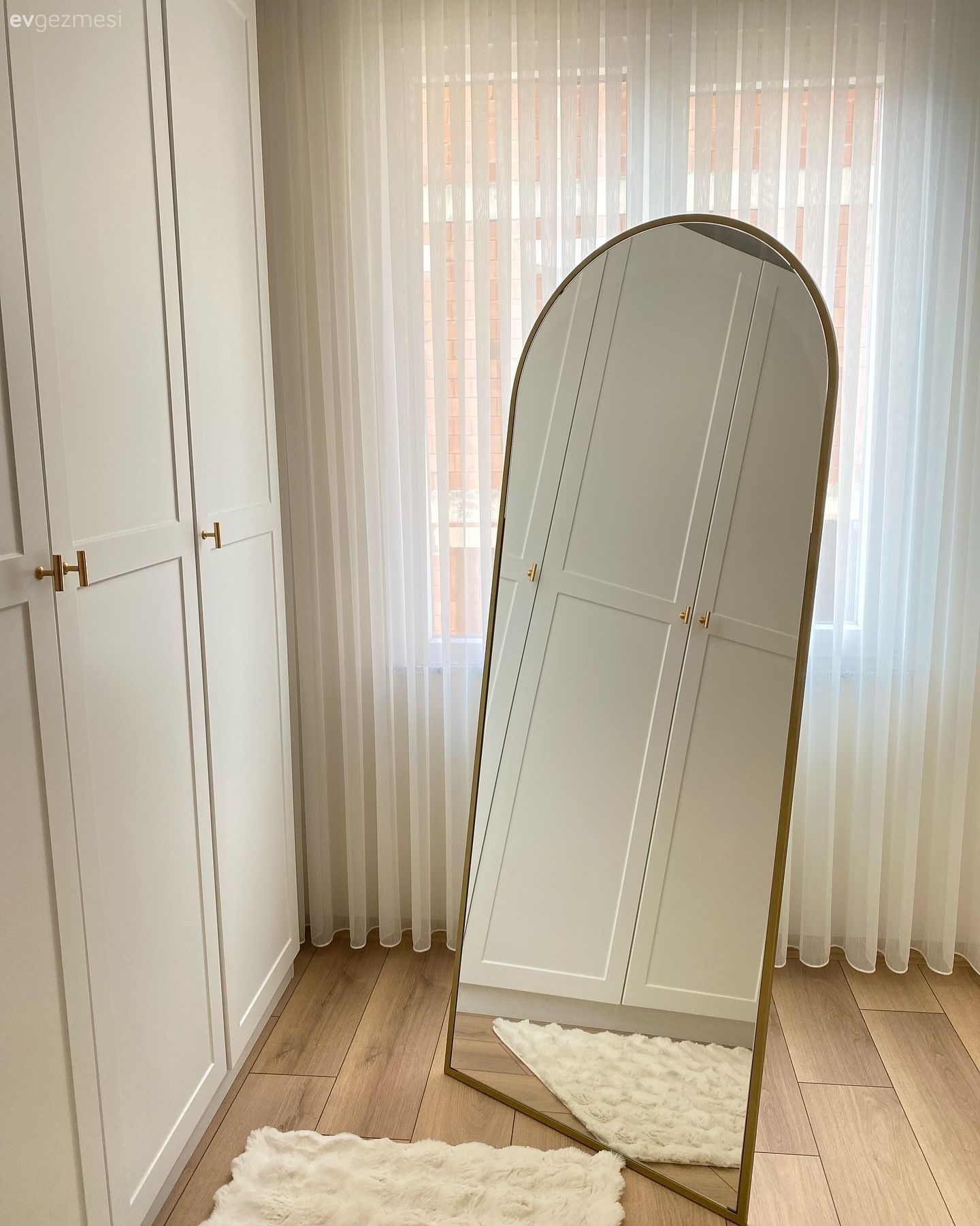 Minimalist Bu Evde Beyaz Olmazsa Olmaz Renklerin Başında