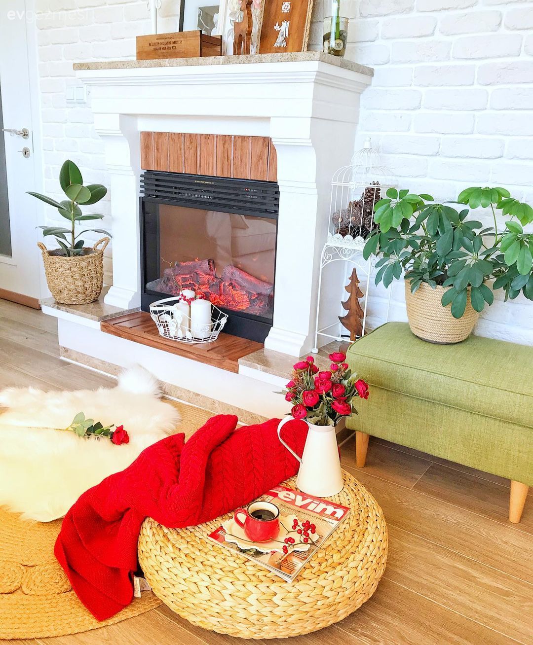 Bu Maksimalist Evde Canlı Renklerin Sesi Çok Güçlü Çıkıyor!