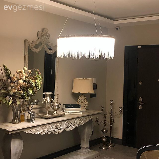 Bu Evde İhtişam ve Natürellik Dengeli Bir Şekilde Buluşmuş