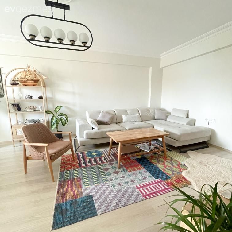 Bu Eklektik Evde Yüksek Enerji Sağlayan Parçalar Özenle Seçilmiş