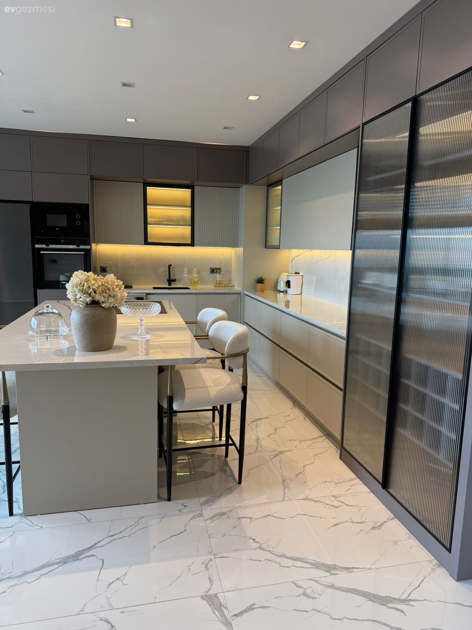 2025 Yılında Çok Tercih Edilen  Mutfak Dolabı Kapak Tasarımları