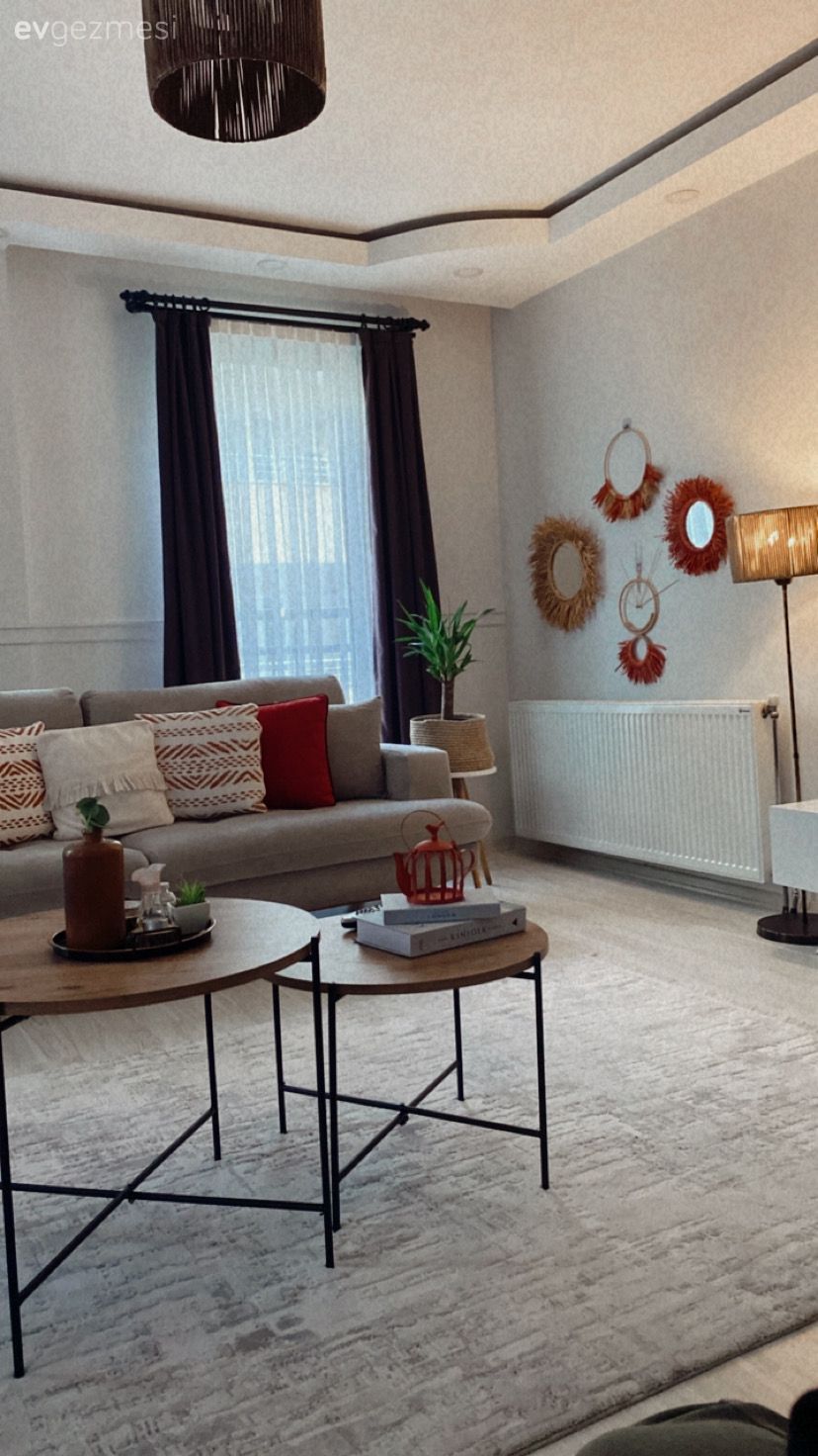 Salon, Bohem Dekorasyon, Gri, Bej, Vizon, Koltuk takımı, Halı, Salon halısı, Orta sehpa, Sehpa, Avize, Aydınlatma, Salon avizesi