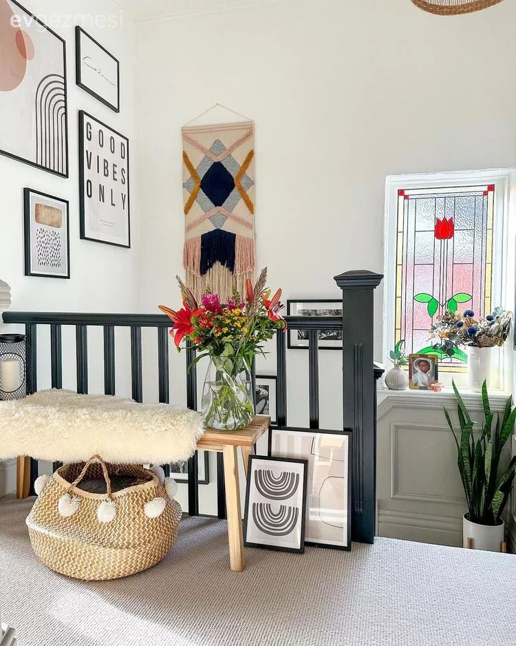 Farklı Odalara Çok Yakışan 15 Vitray Pencere Modeli