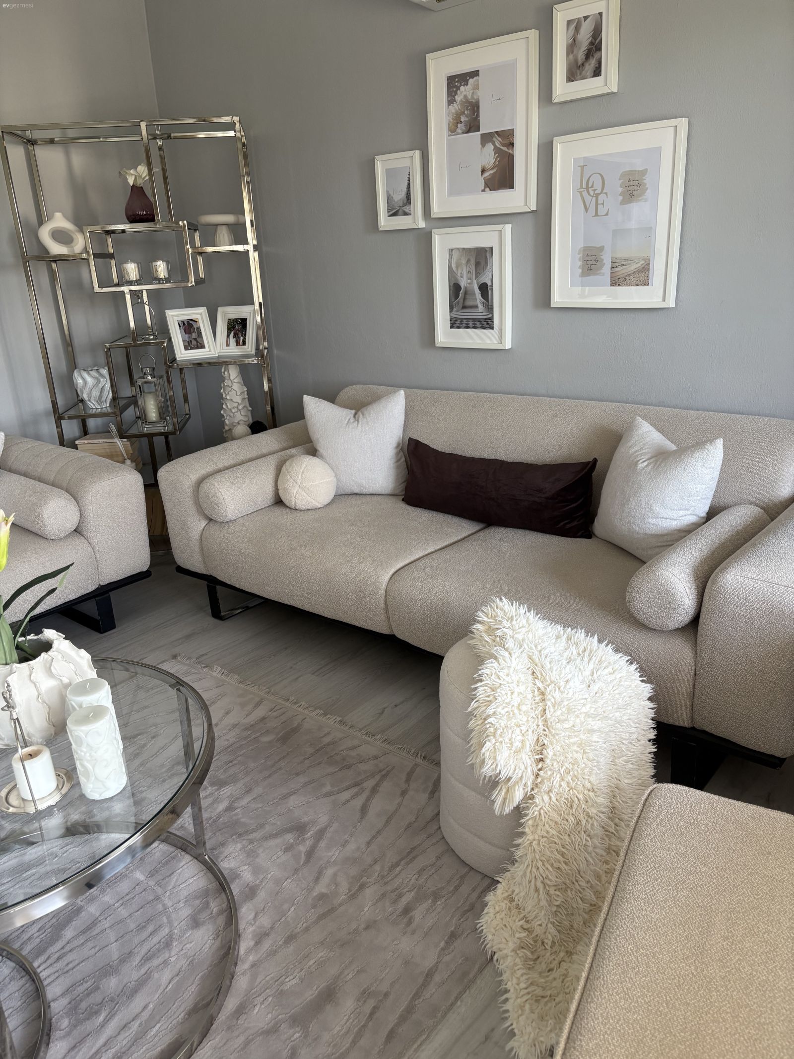 Bu İzmir Lojmanında Farklı Tarzlar Bir Arada Yaşıyor