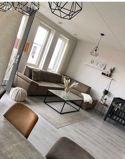 Toprak Tonlarının Sakinliği Bu Evin Minimalist Ruhuna Çok Yakışmış!