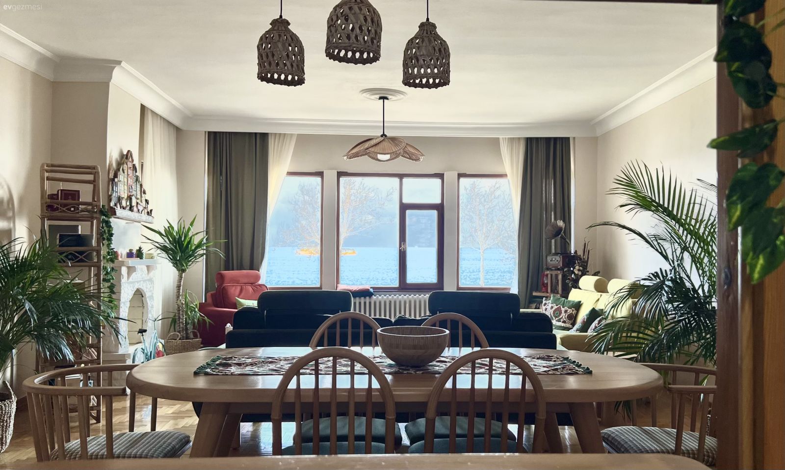 Enerjisi Arşa Çıkmış Bu Evde Her Şey Yerli Yerinde!