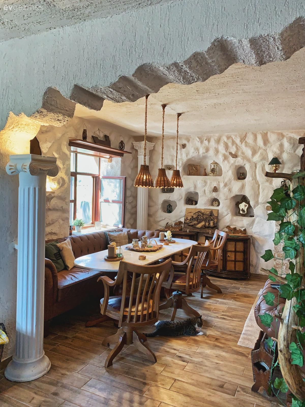 40 Yıllık Bu Taş Evde Tüm Detaylar Dantel Gibi İşlenmiş!