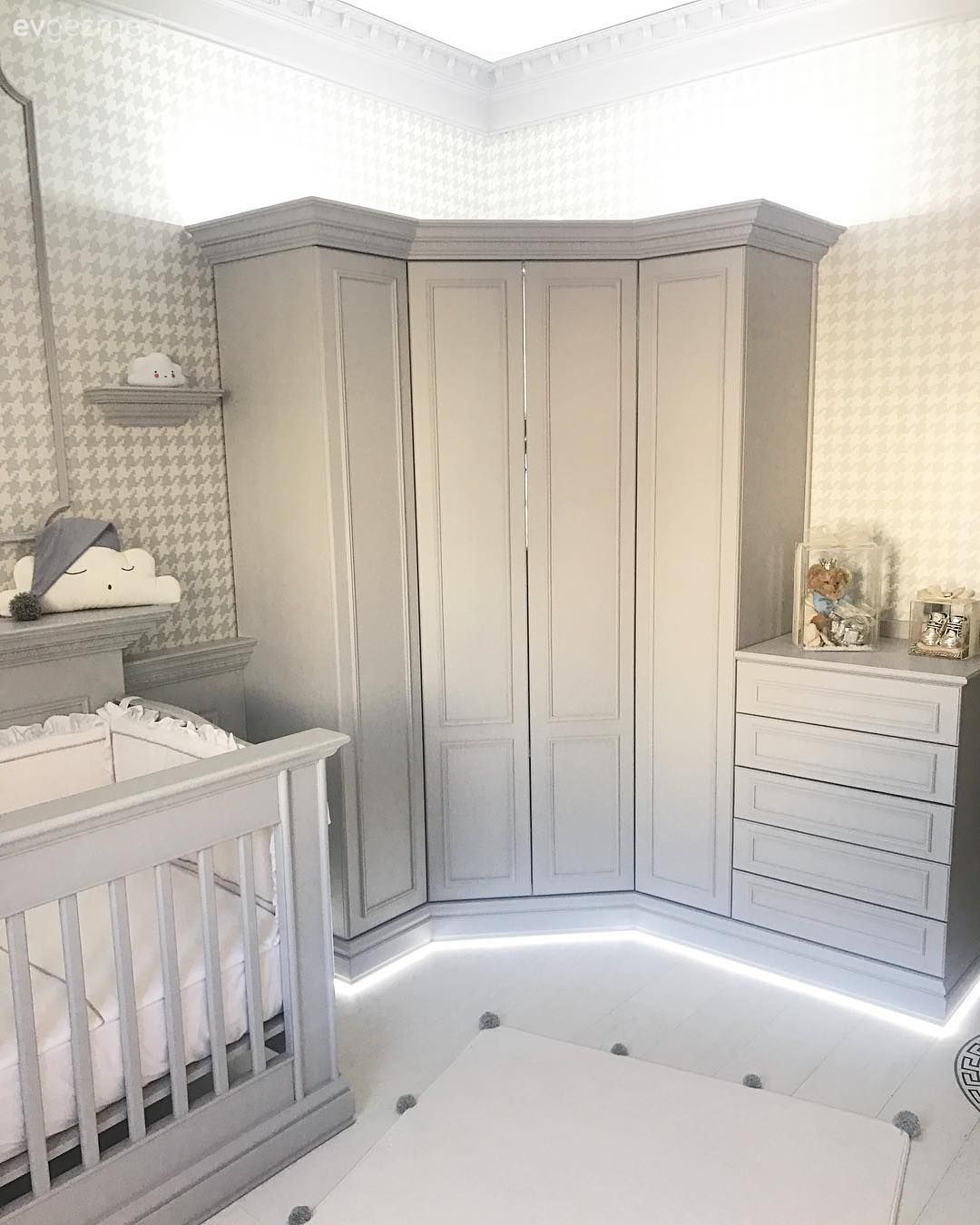 Bebek odası, Gri, Beyaz, Beşik, Duvar Nişleri, Şifonyer, Yatak Odası, Özel yapım dolaplar, Dolap, Duvar dekorasyonu, Halı