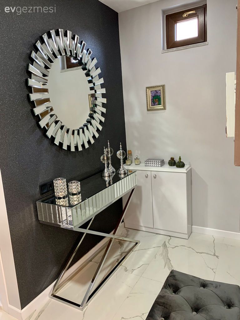 Antre, Gri duvar, Ayna, Dresuar, Aynalı mobilya, Dekoratif Objeler, Art deko
