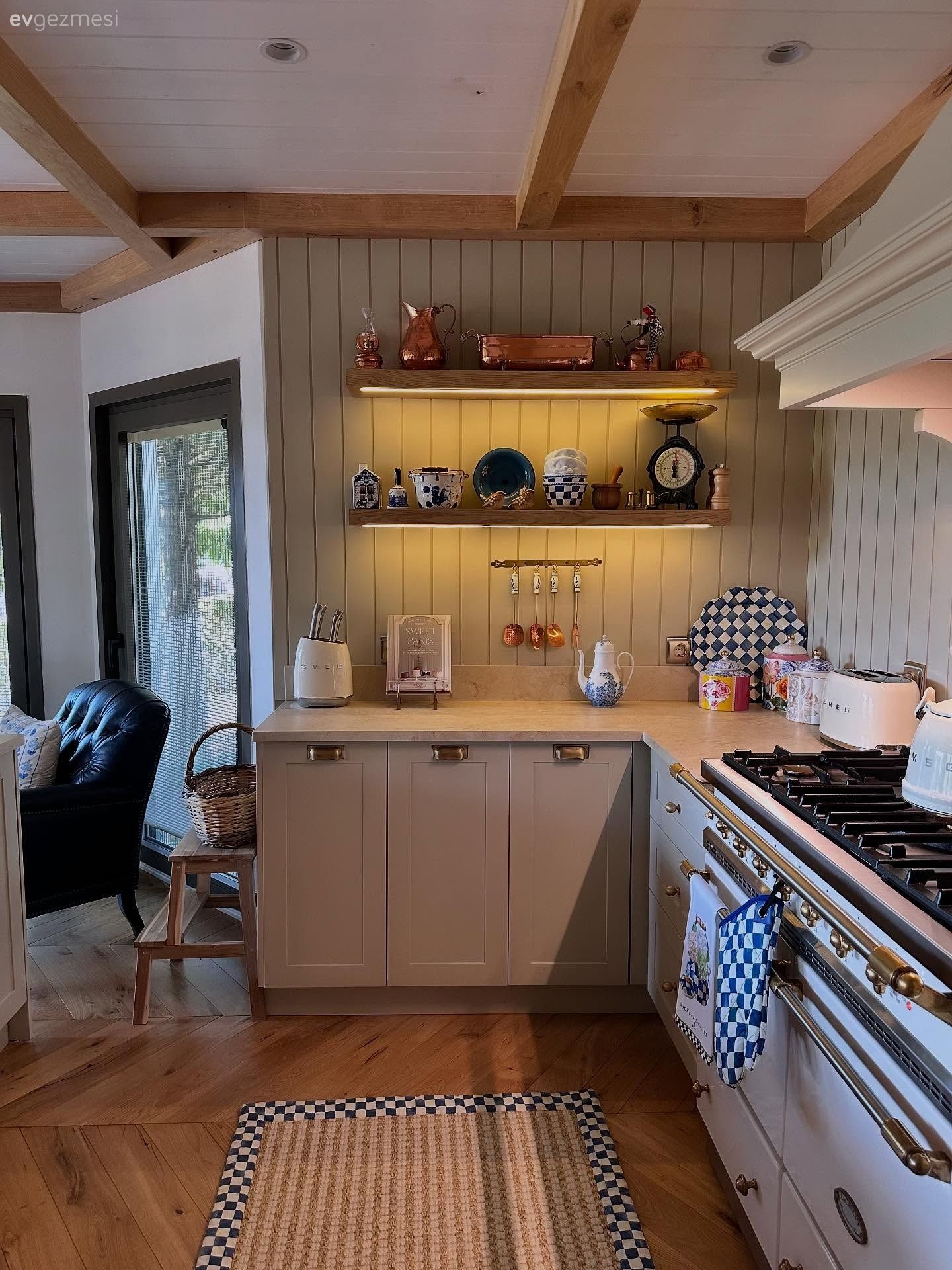 Otantik ve Romantik: Zevkli Seçimlerle Dolu Bir Kır Evi