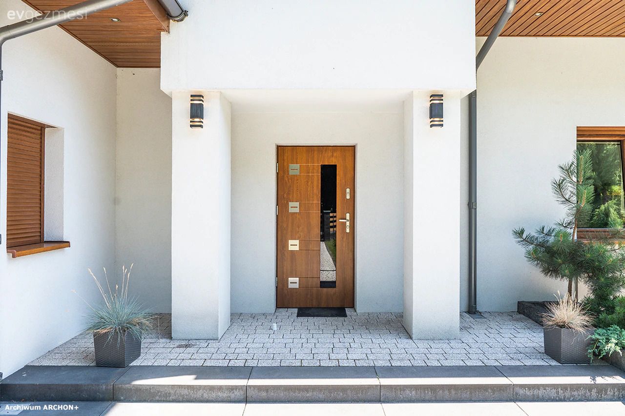 Müstakil Eve Dış Kapı Seçimi: Bilgiler ve Modeller